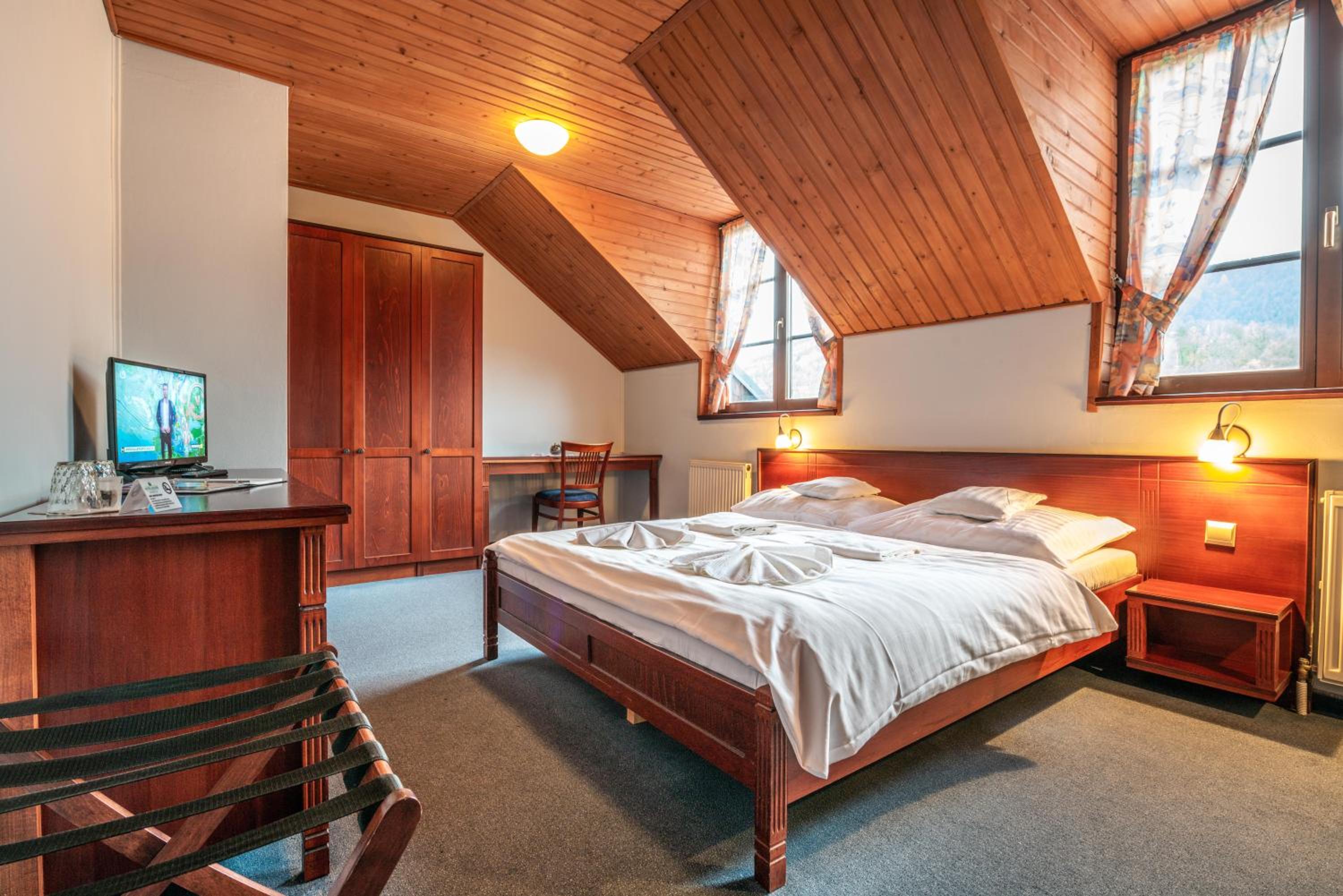 Standard Double Room - Photo 3