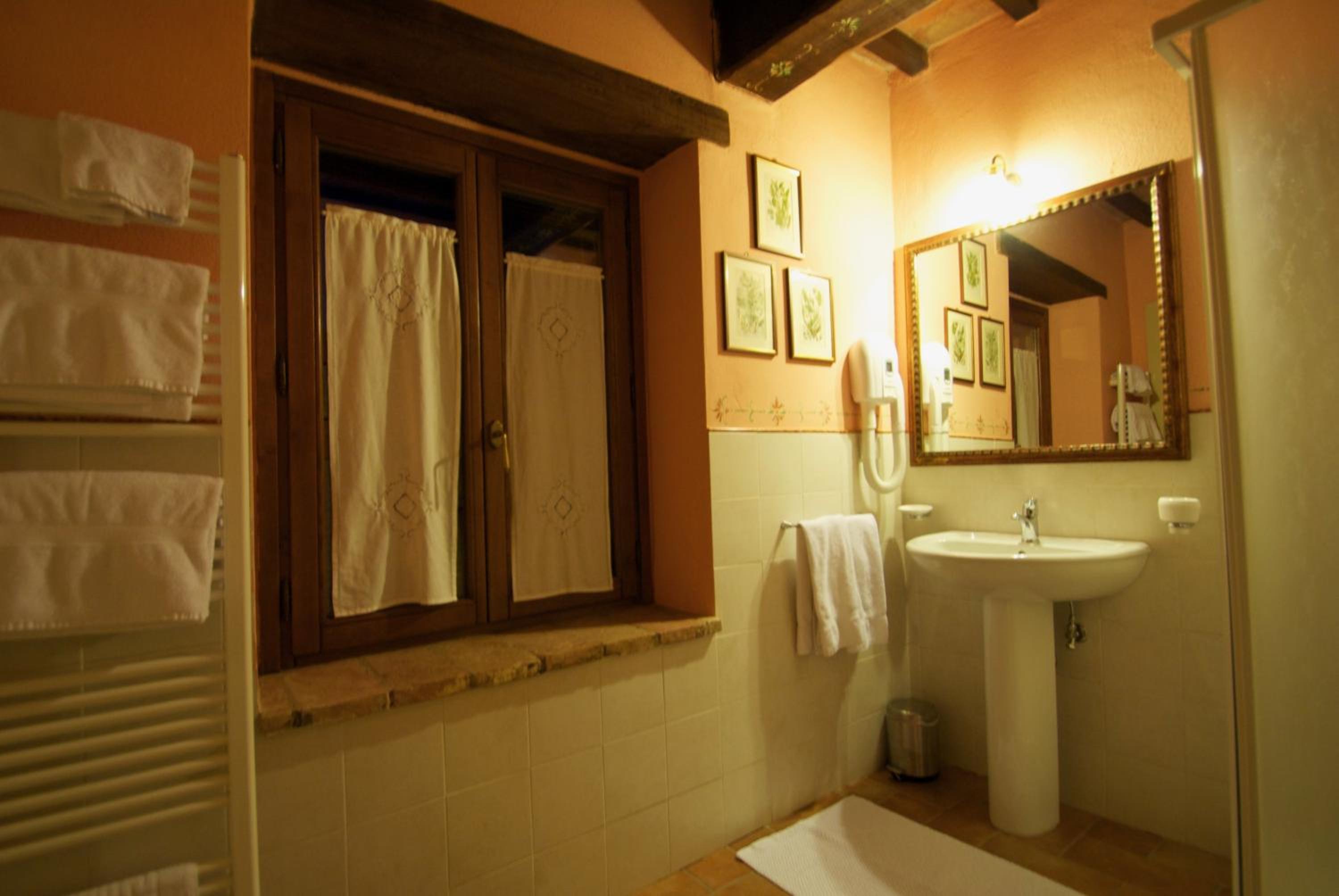 Junior Suite (2 Adults) - Photo 5
