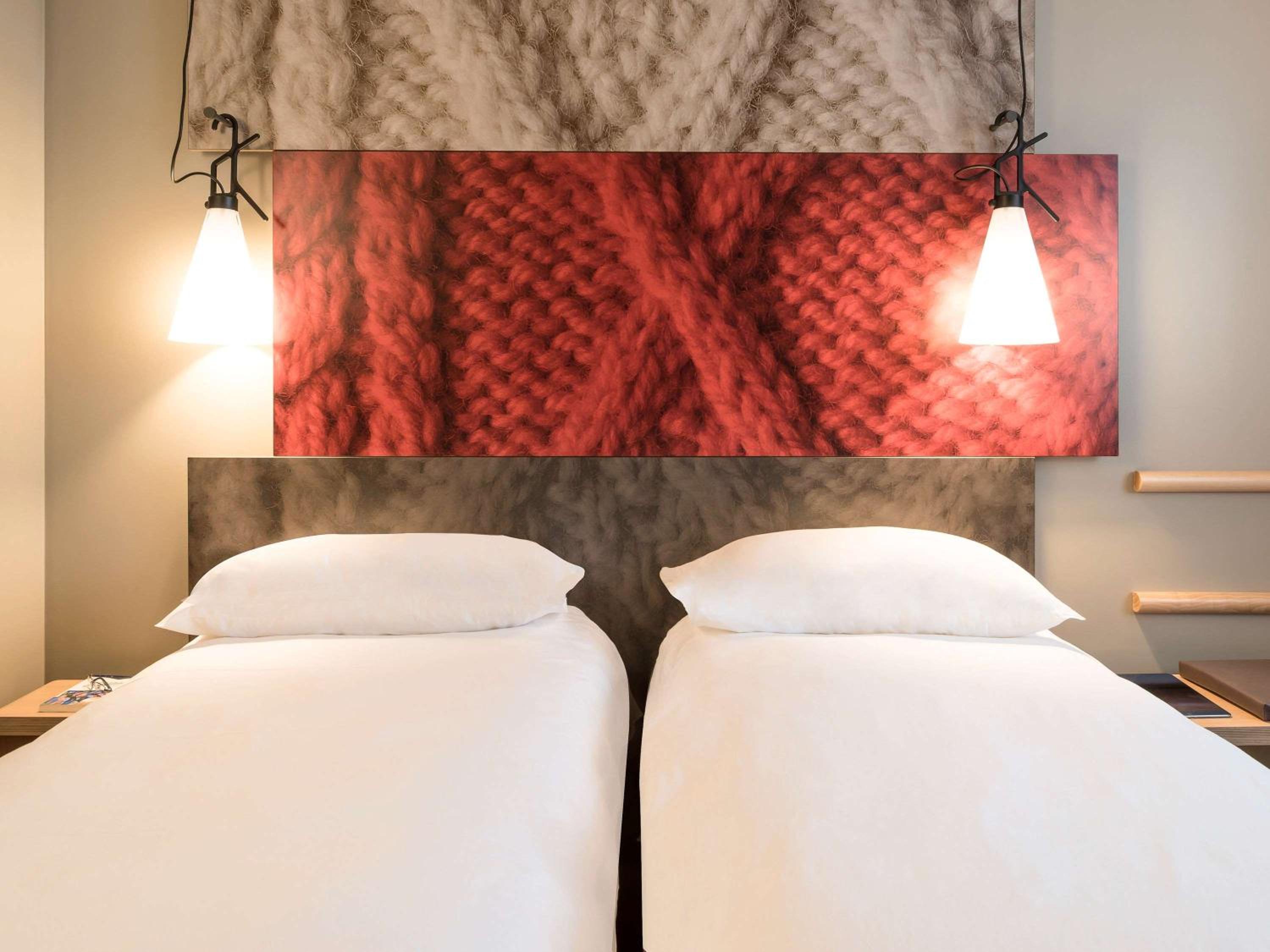Standard Twin Room - Photo 5