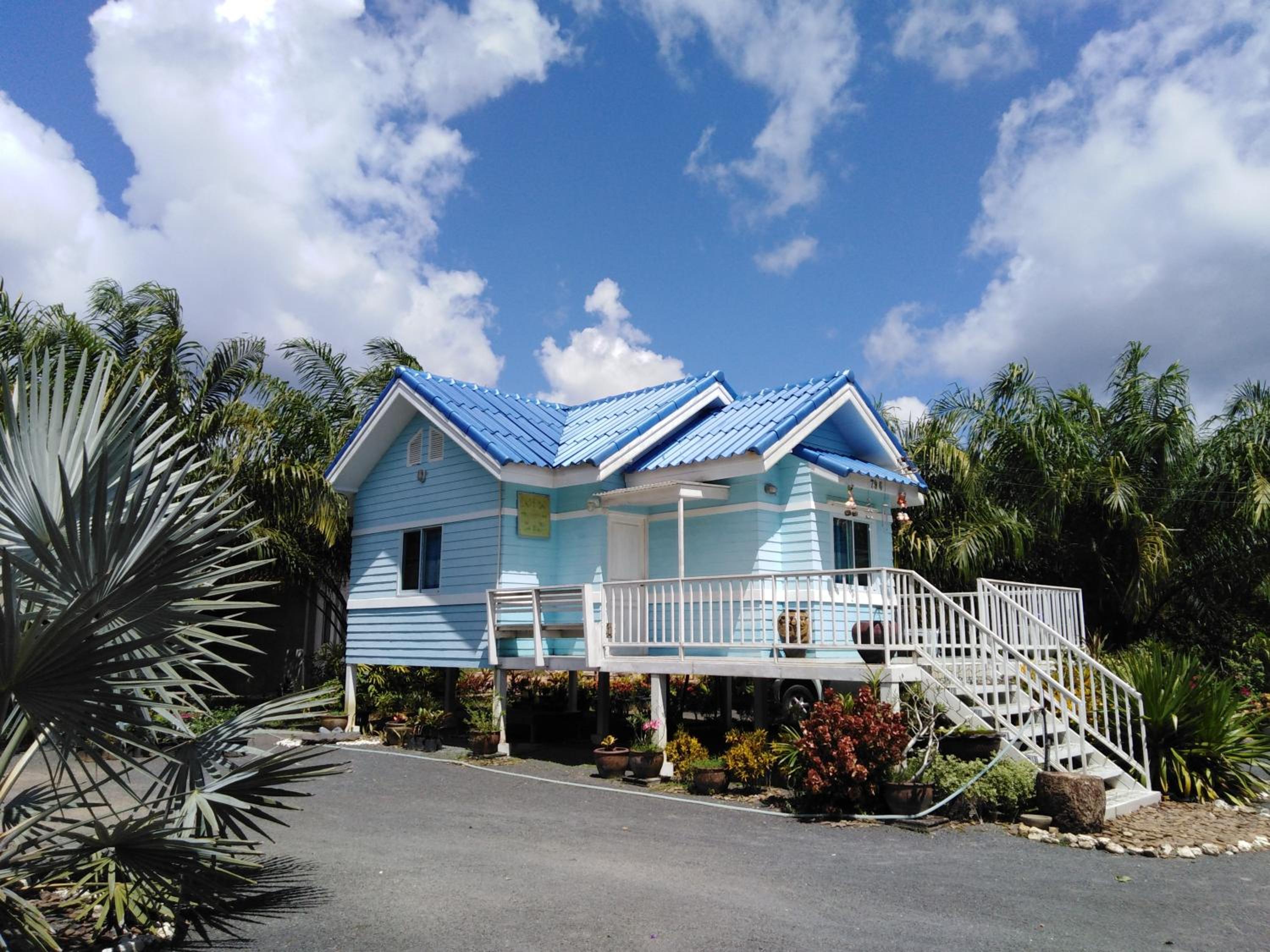 Two-Bedroom Bungalow - Photo 3