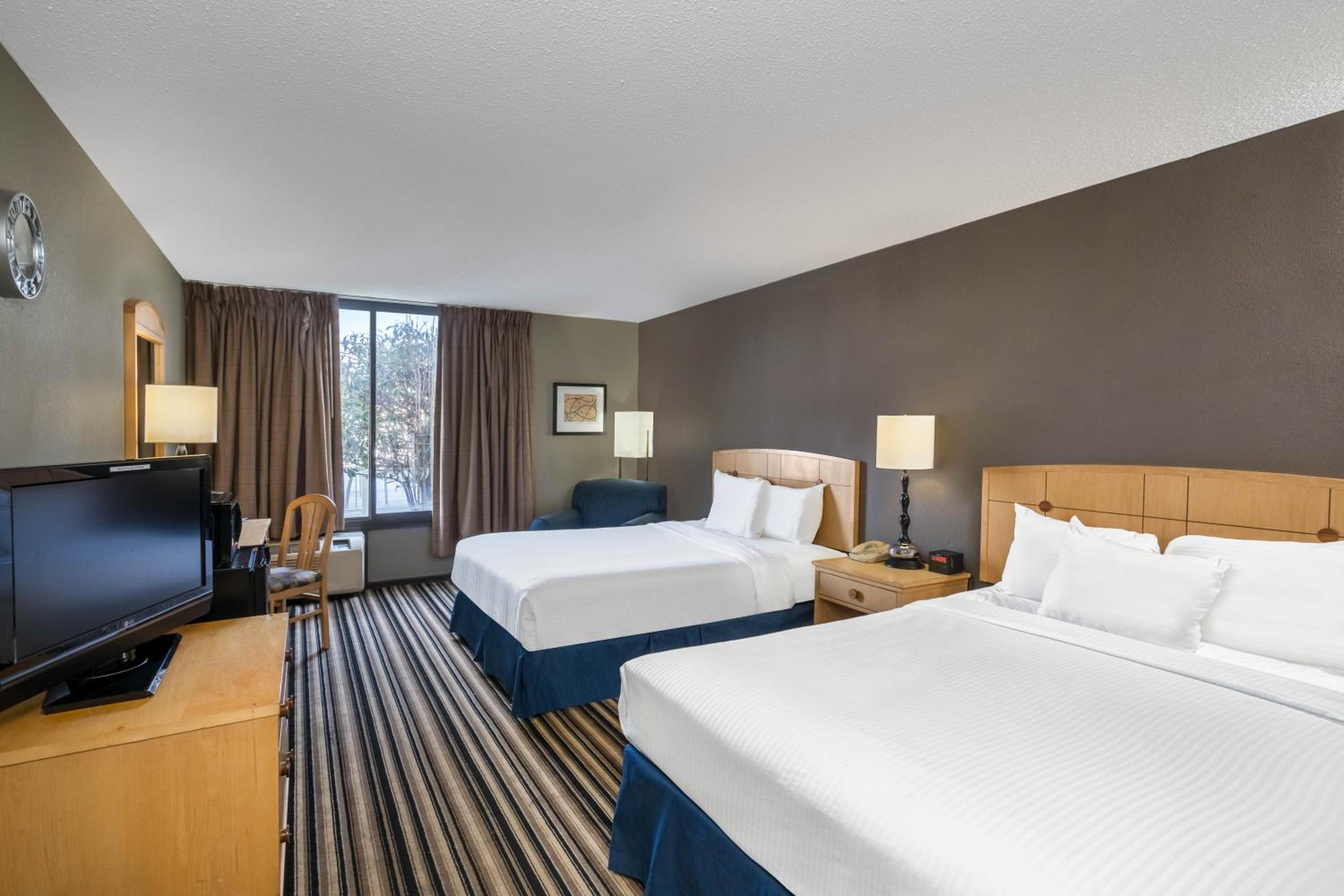 Superior King Room - Non-Smoking photo 1