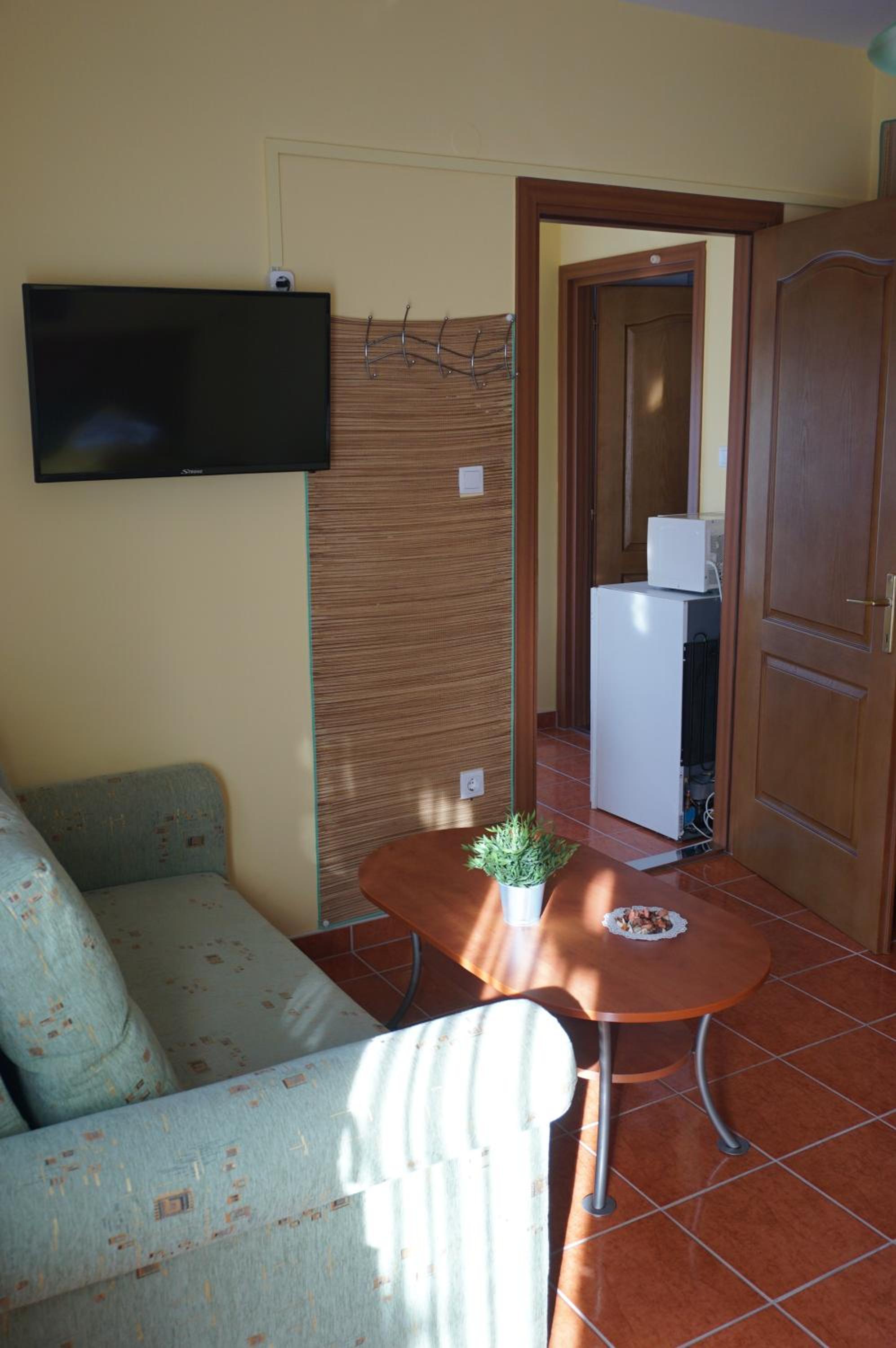Apartment with Balcony photo 3
