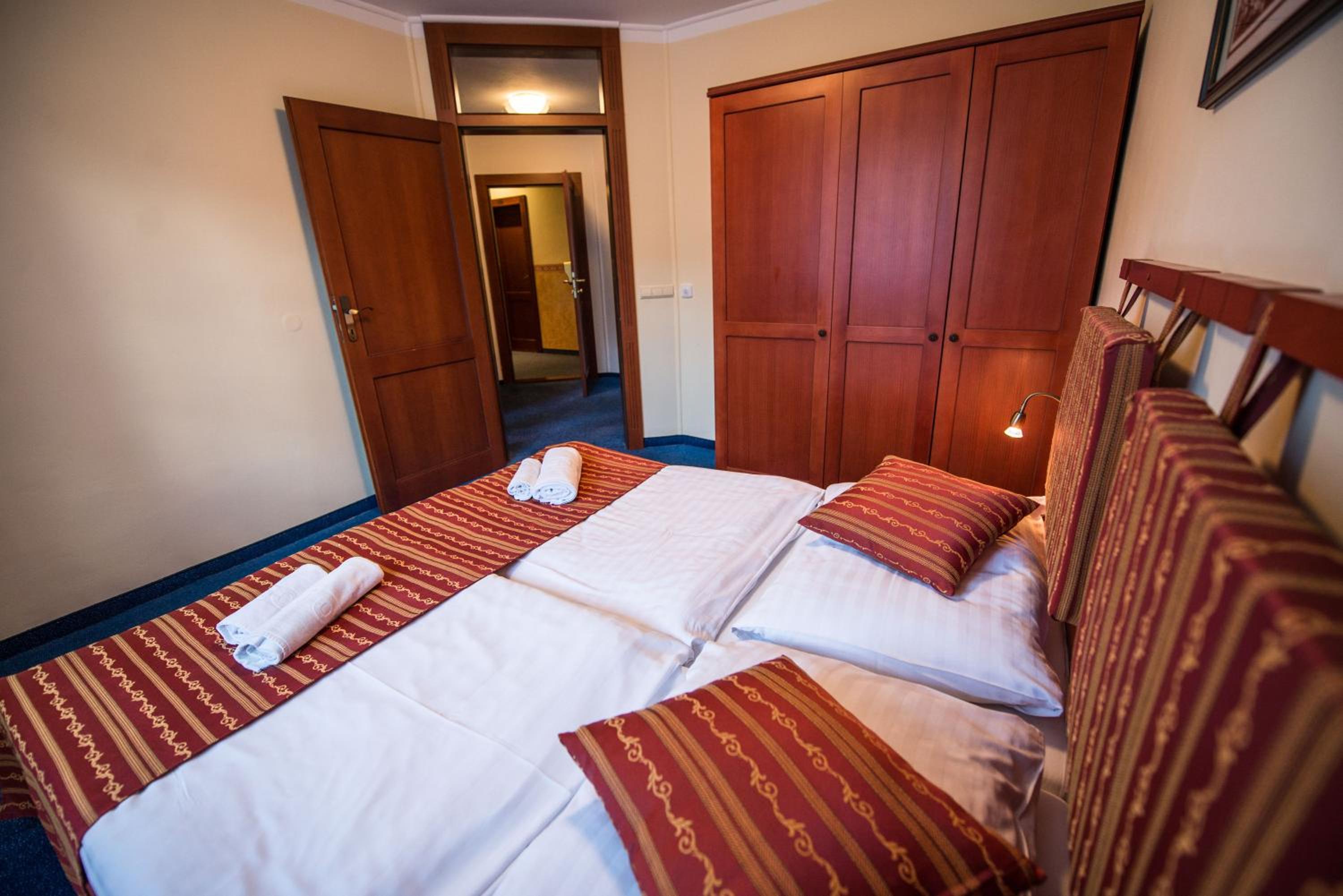 Suite - Photo 2