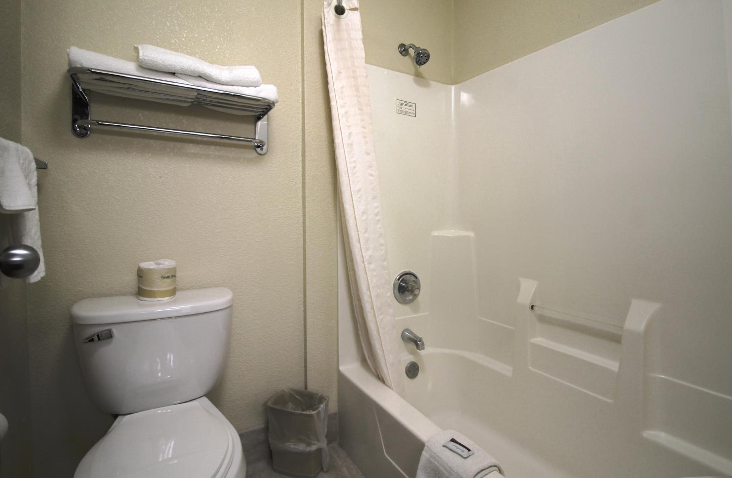 King Room - Non-Smoking photo 3