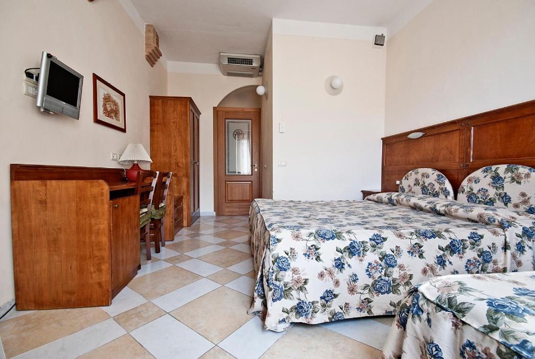 Triple Room with Balcony