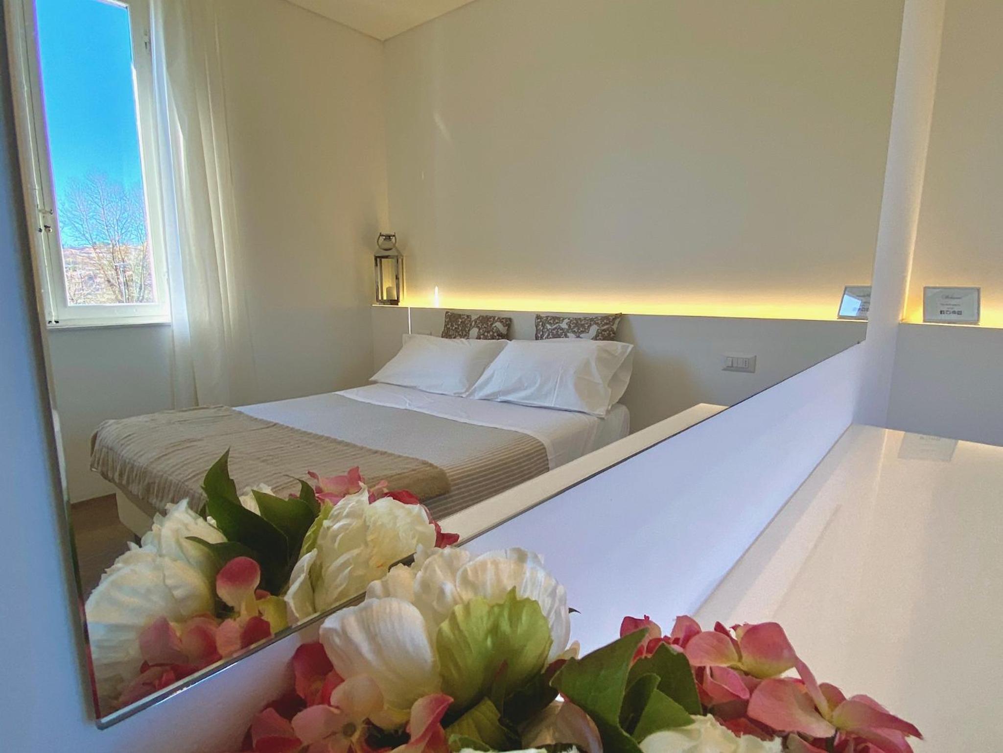 Double Room - Photo 6