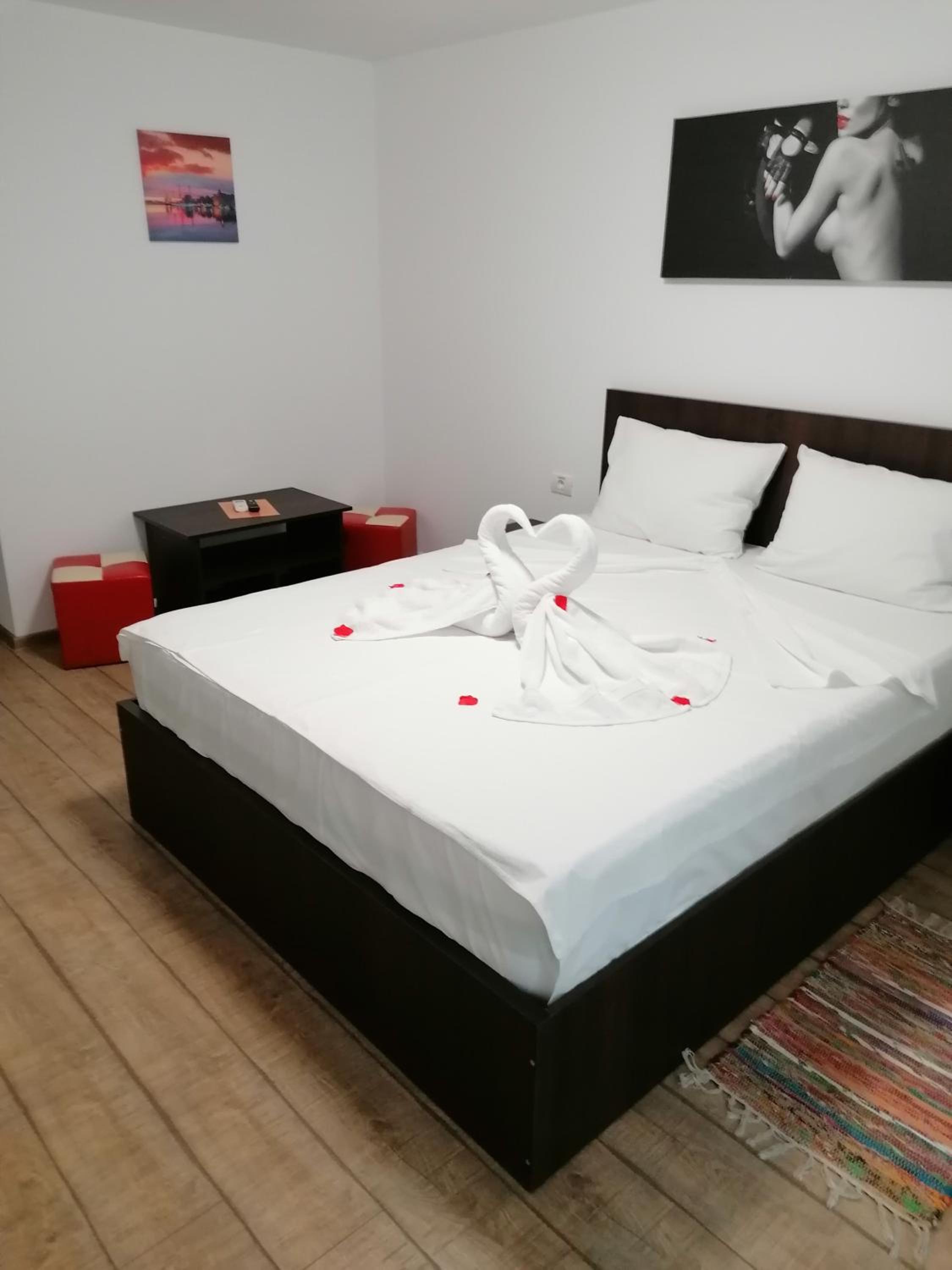 Double Room - Photo 43
