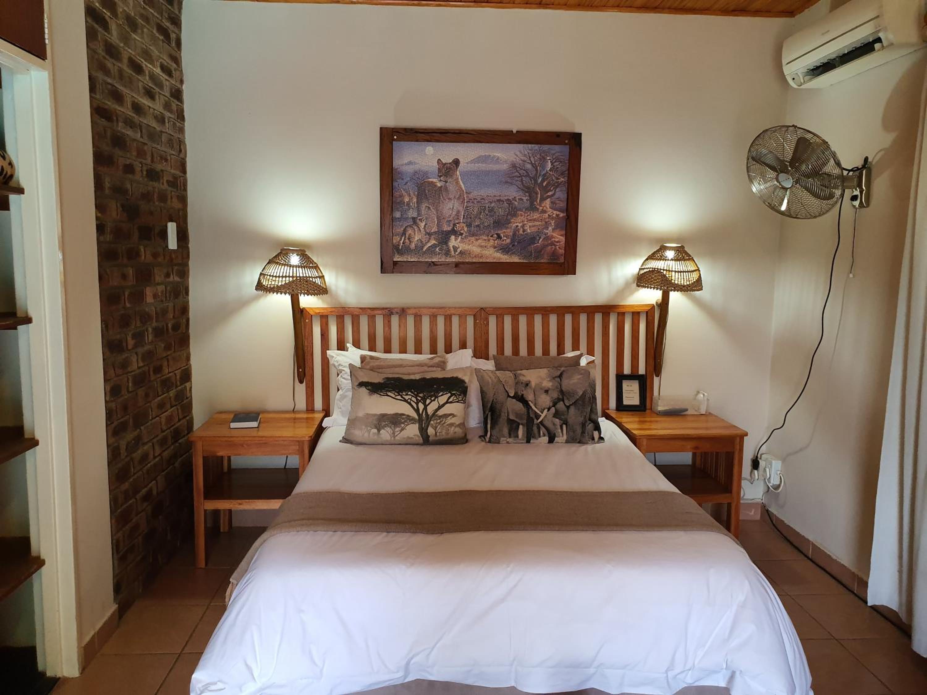 Double Room with Pool View photo 1