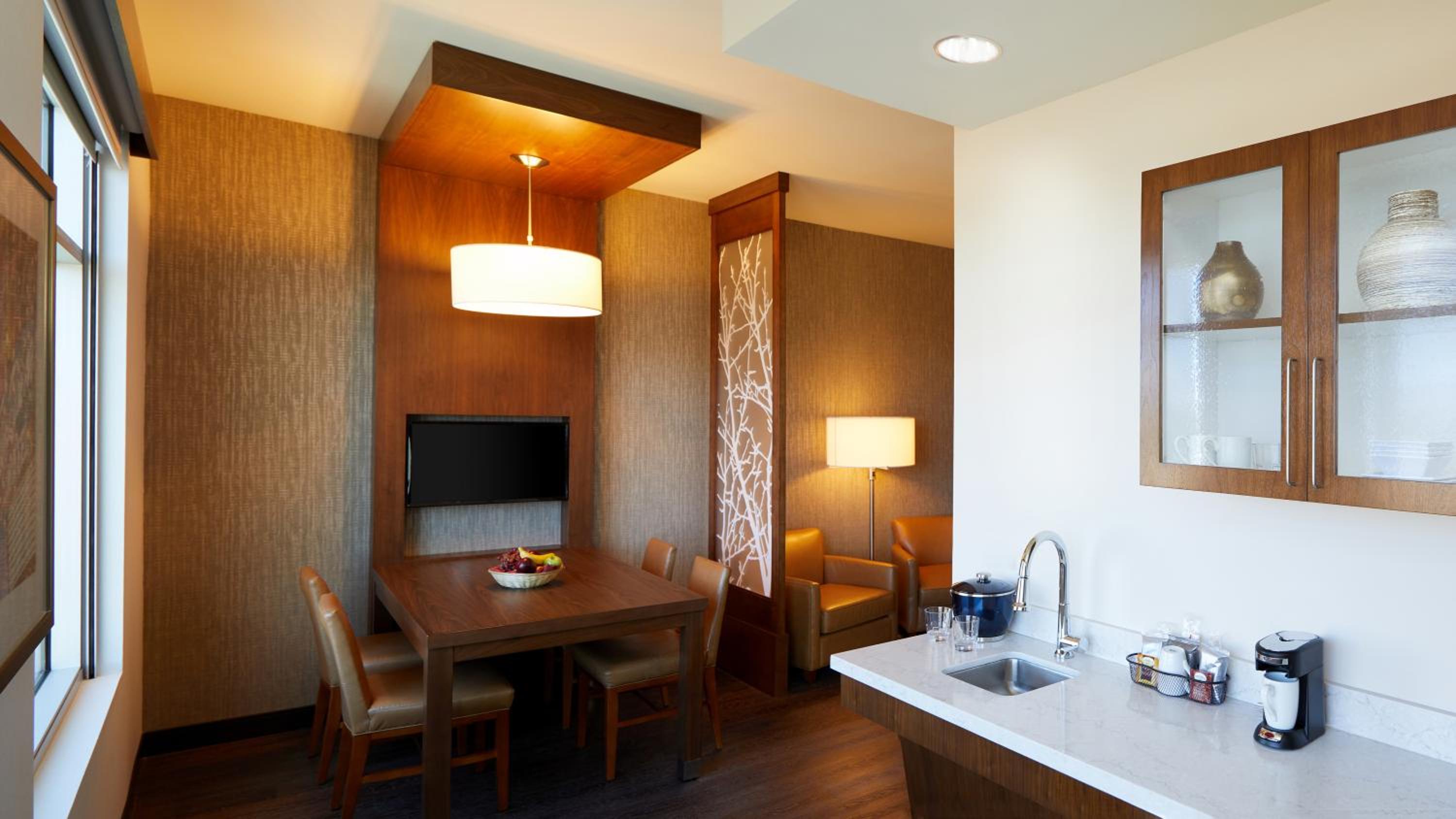 One-Bedroom King Suite With Sofa Bed - Photo 1