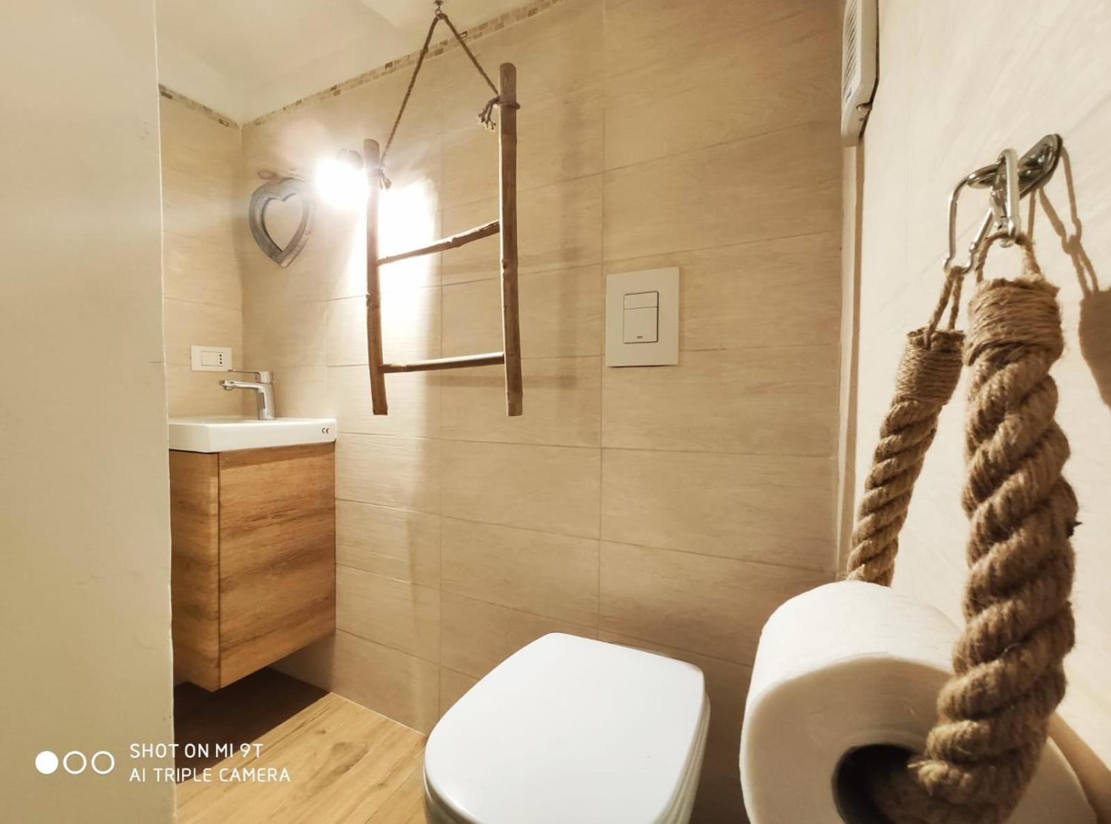 One-Bedroom Apartment - Photo 11