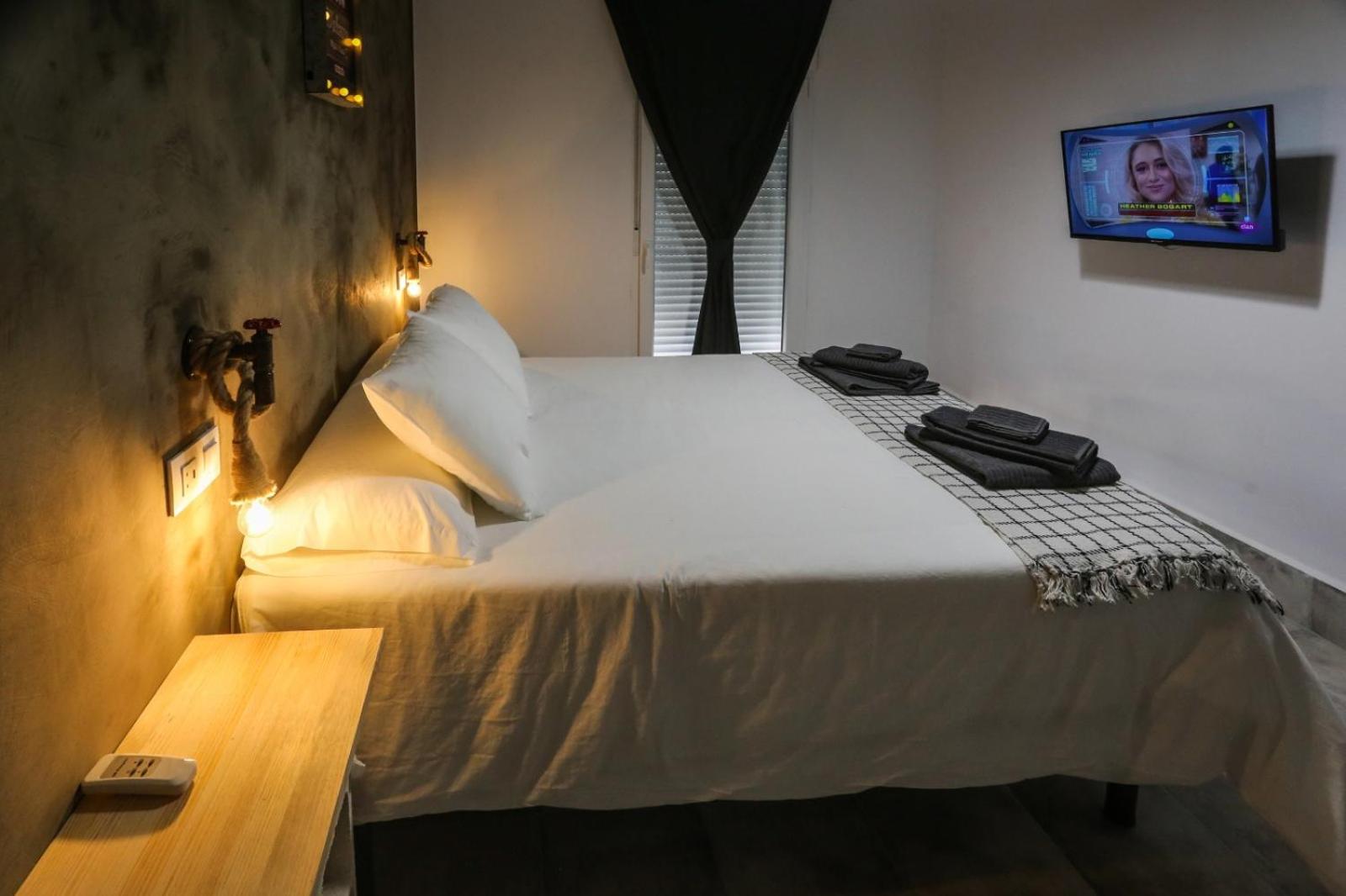 One-Bedroom Apartment - Photo 19