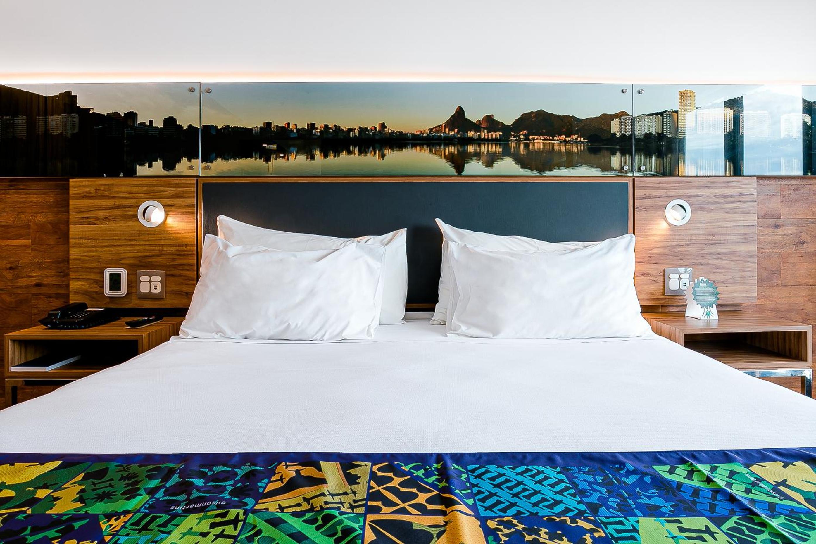 Deluxe Double Room with Sea View thumbnail 5