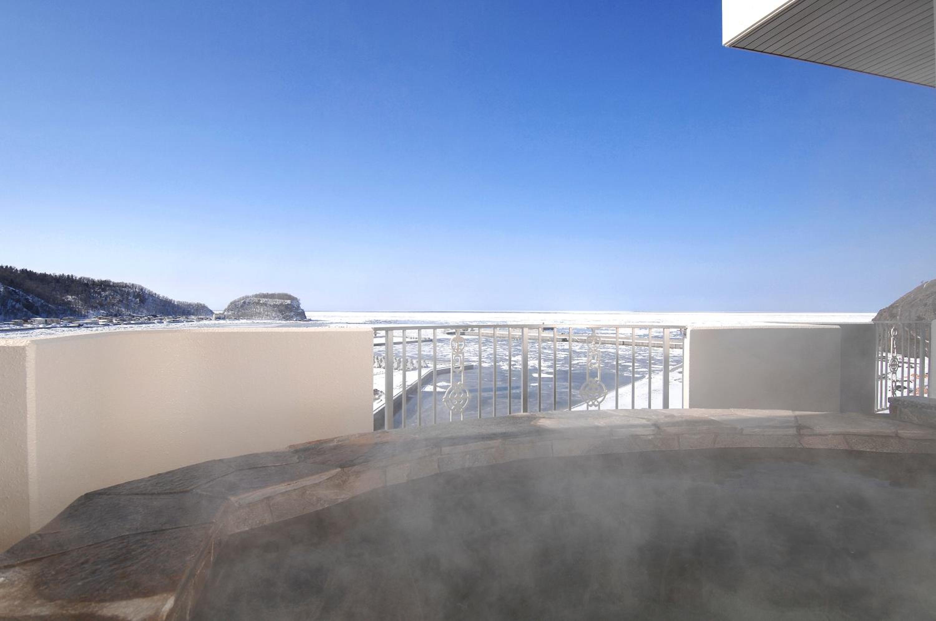 Deluxe Room with Open Air Bath-Mountain View - Non-Smoking photo 2