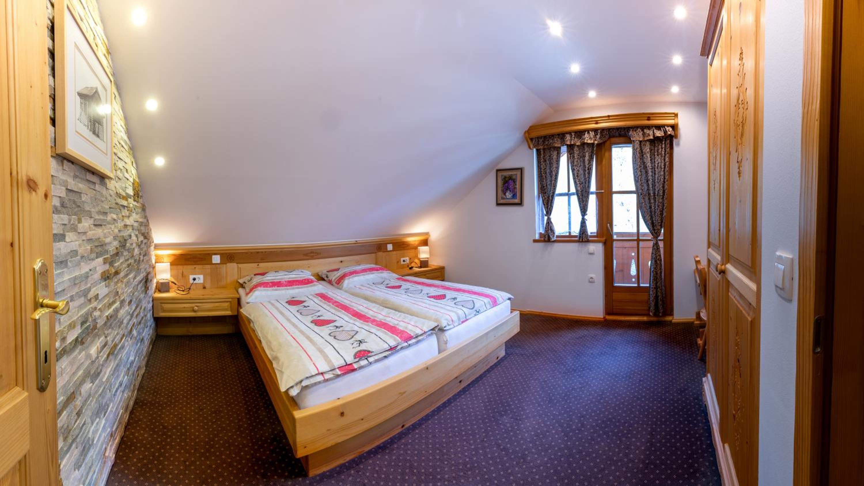 One-Bedroom Apartment with Balcony and Garden View