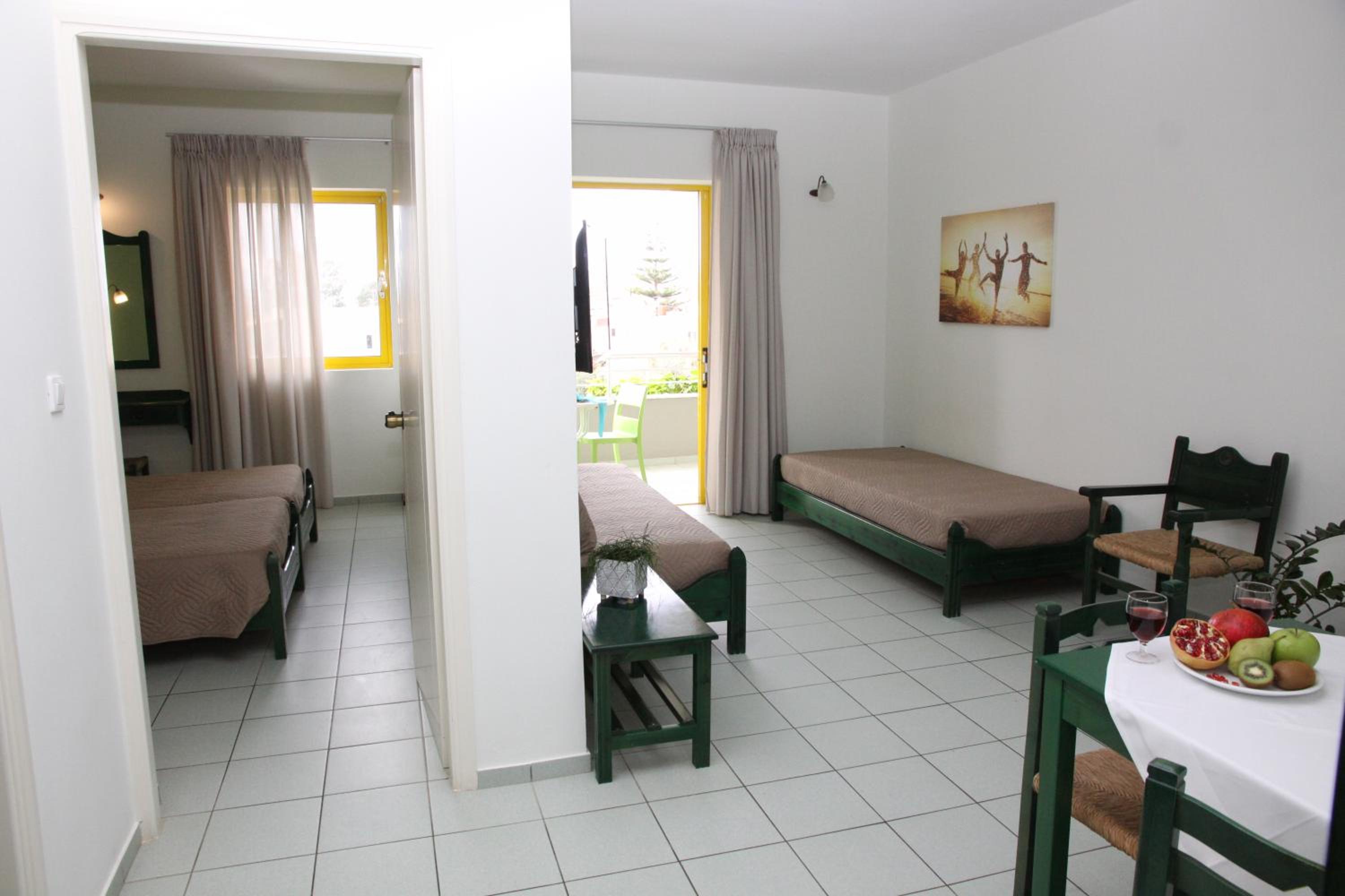One-Bedroom Apartment with Mountain or Pool View