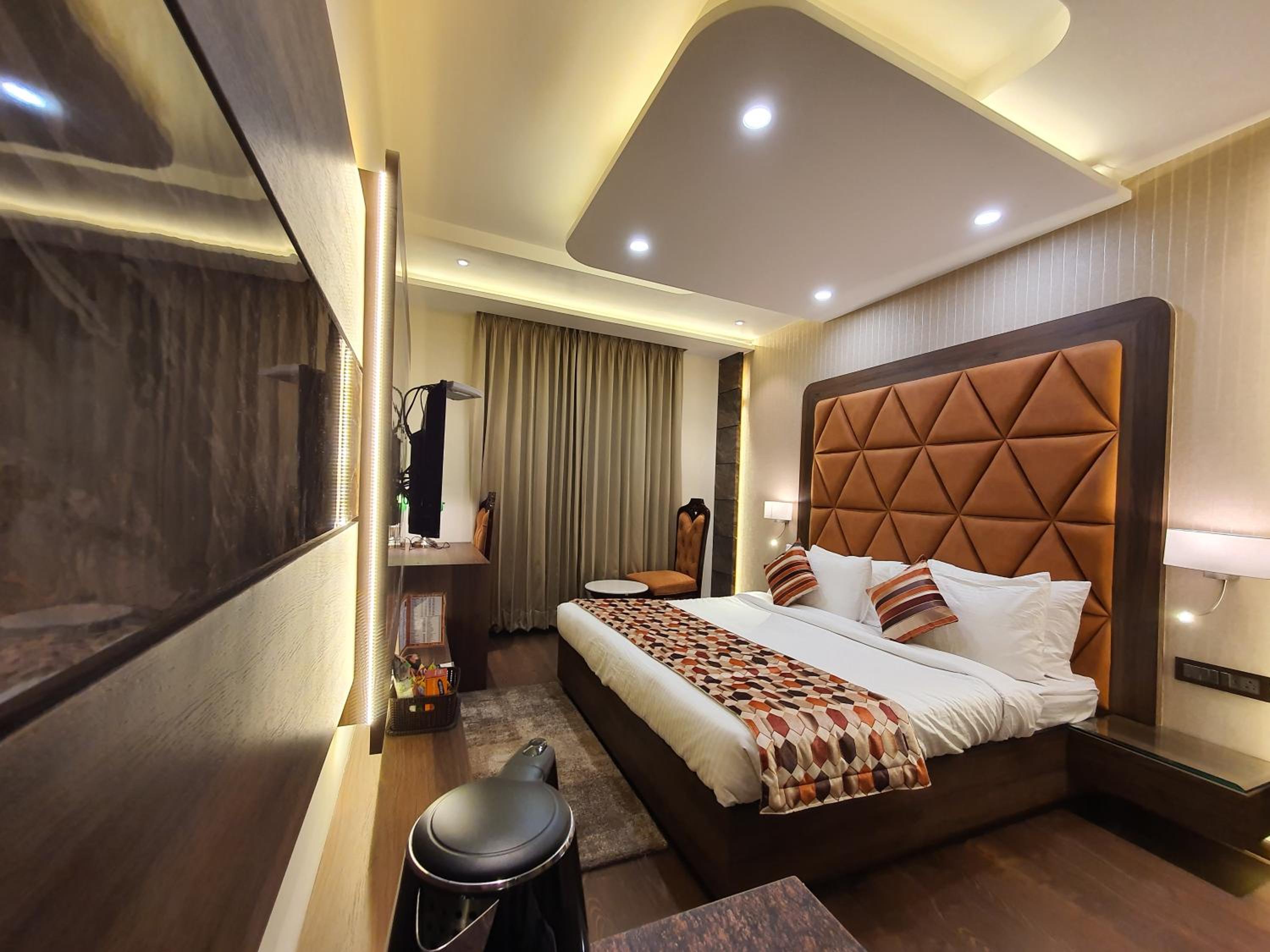 Deluxe Room - Photo 4