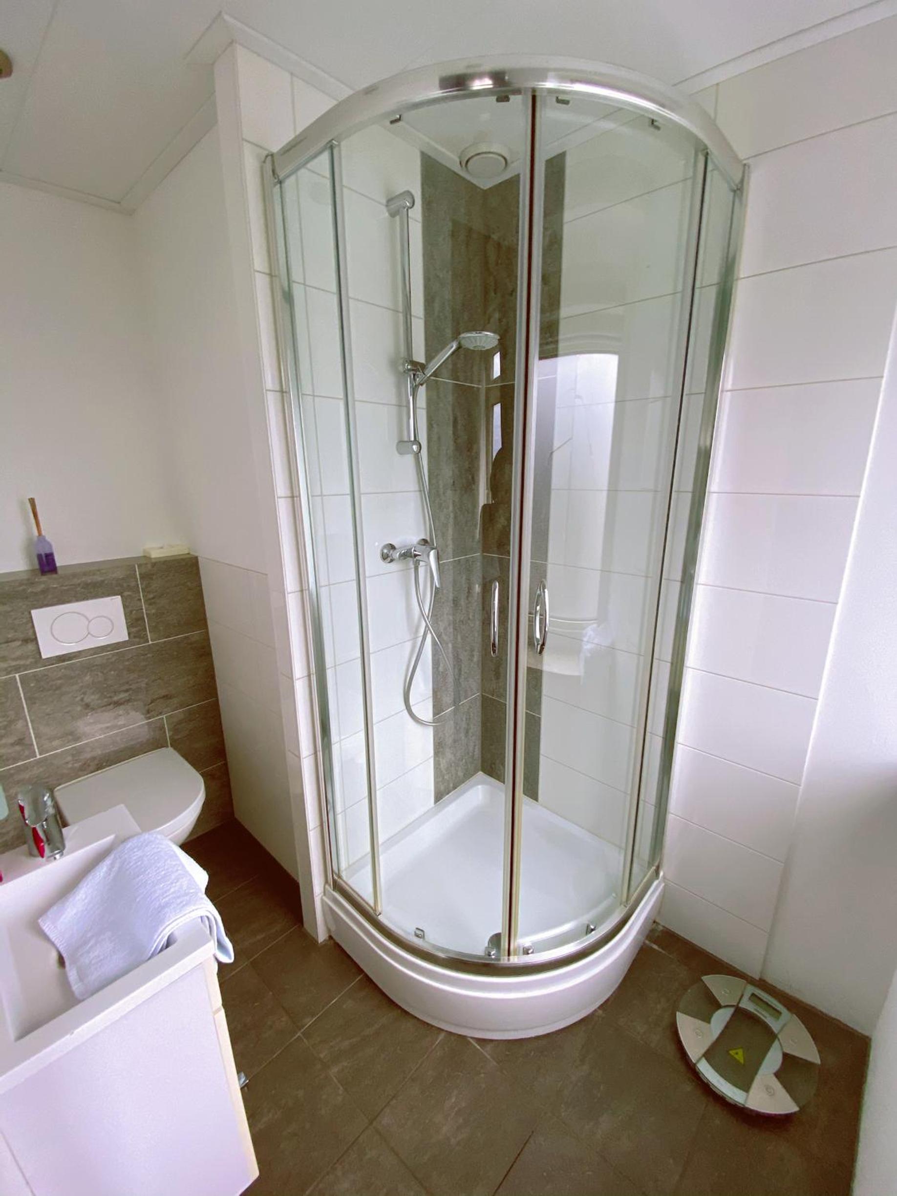 Twin Room - Photo 6