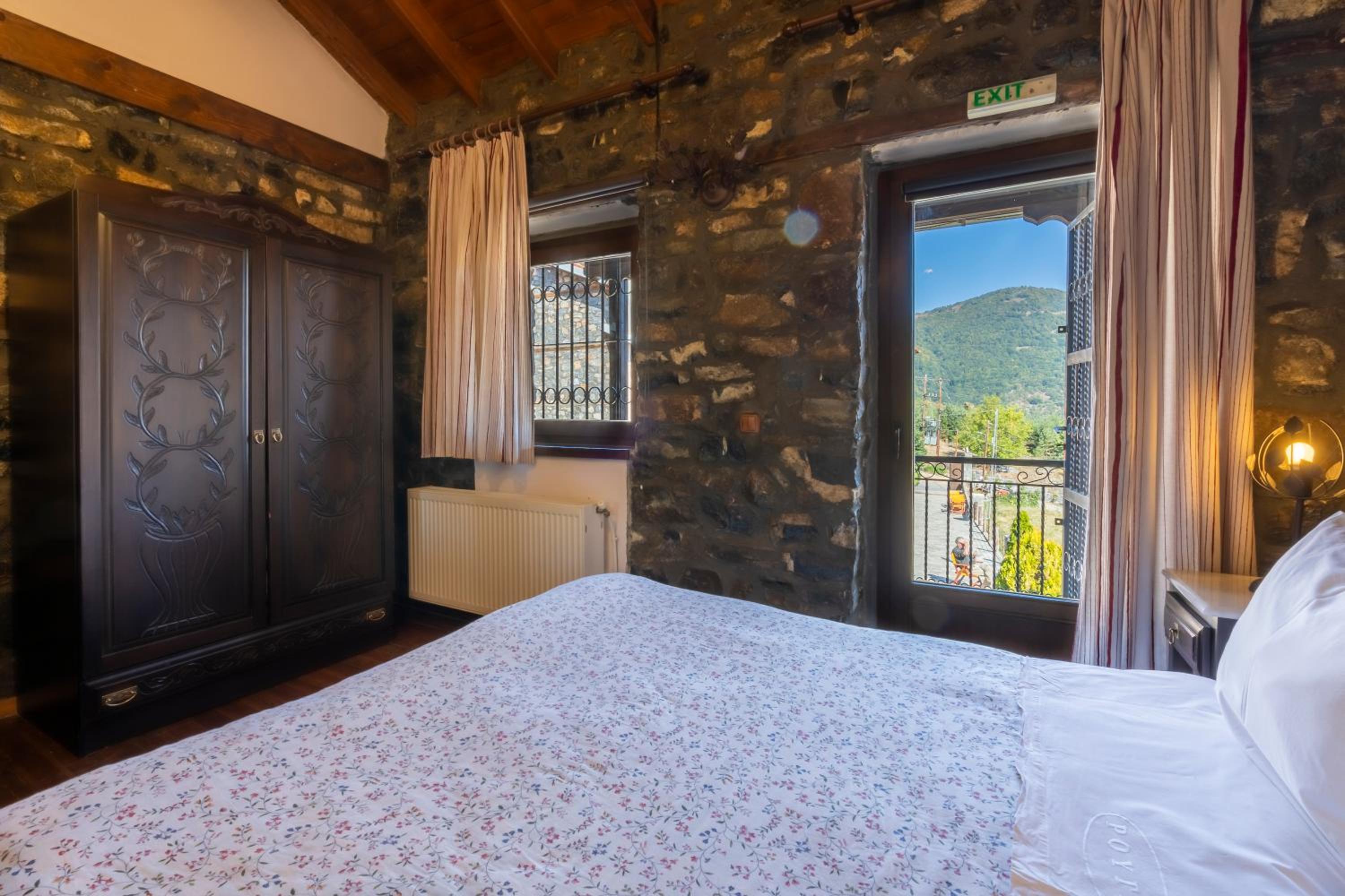 Chalet Type C photo 2
