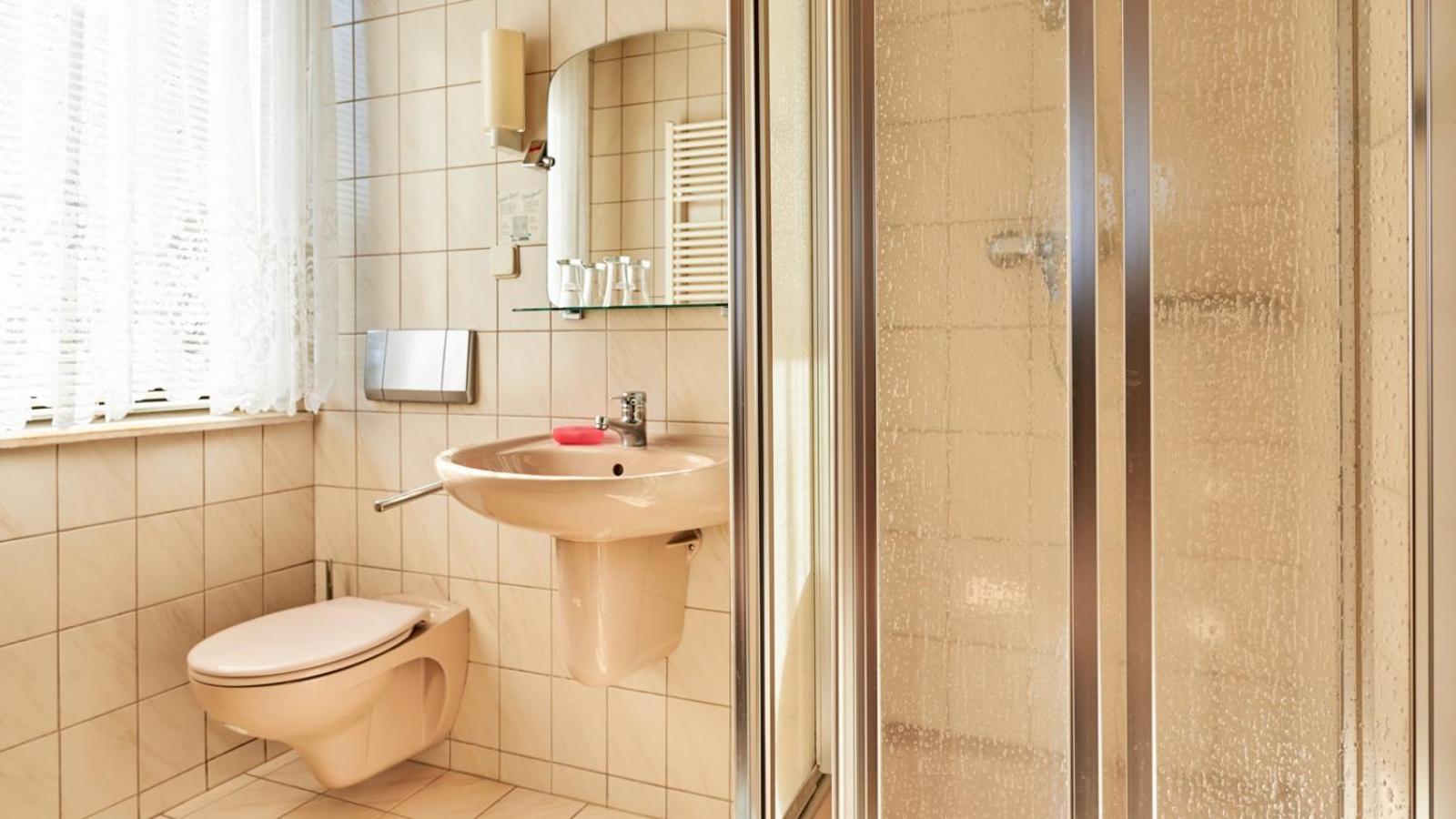 Triple Room With Private Bathroom photo 3