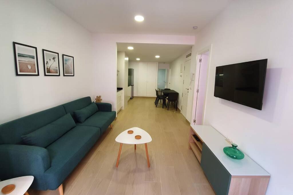 One-Bedroom Apartment - City View