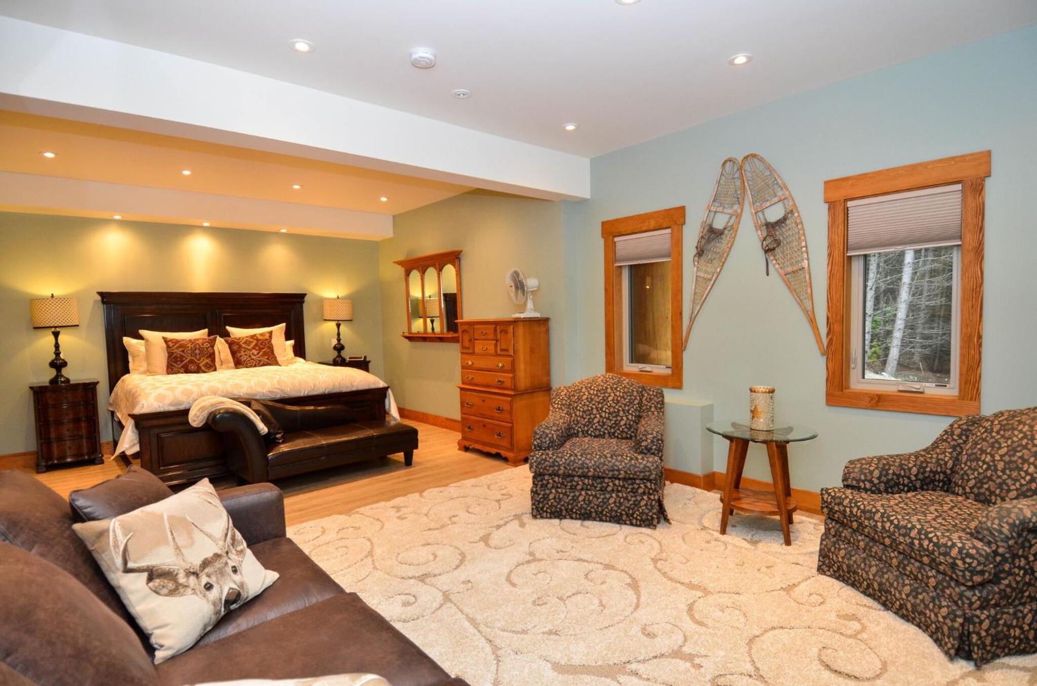Deluxe King Room photo 2