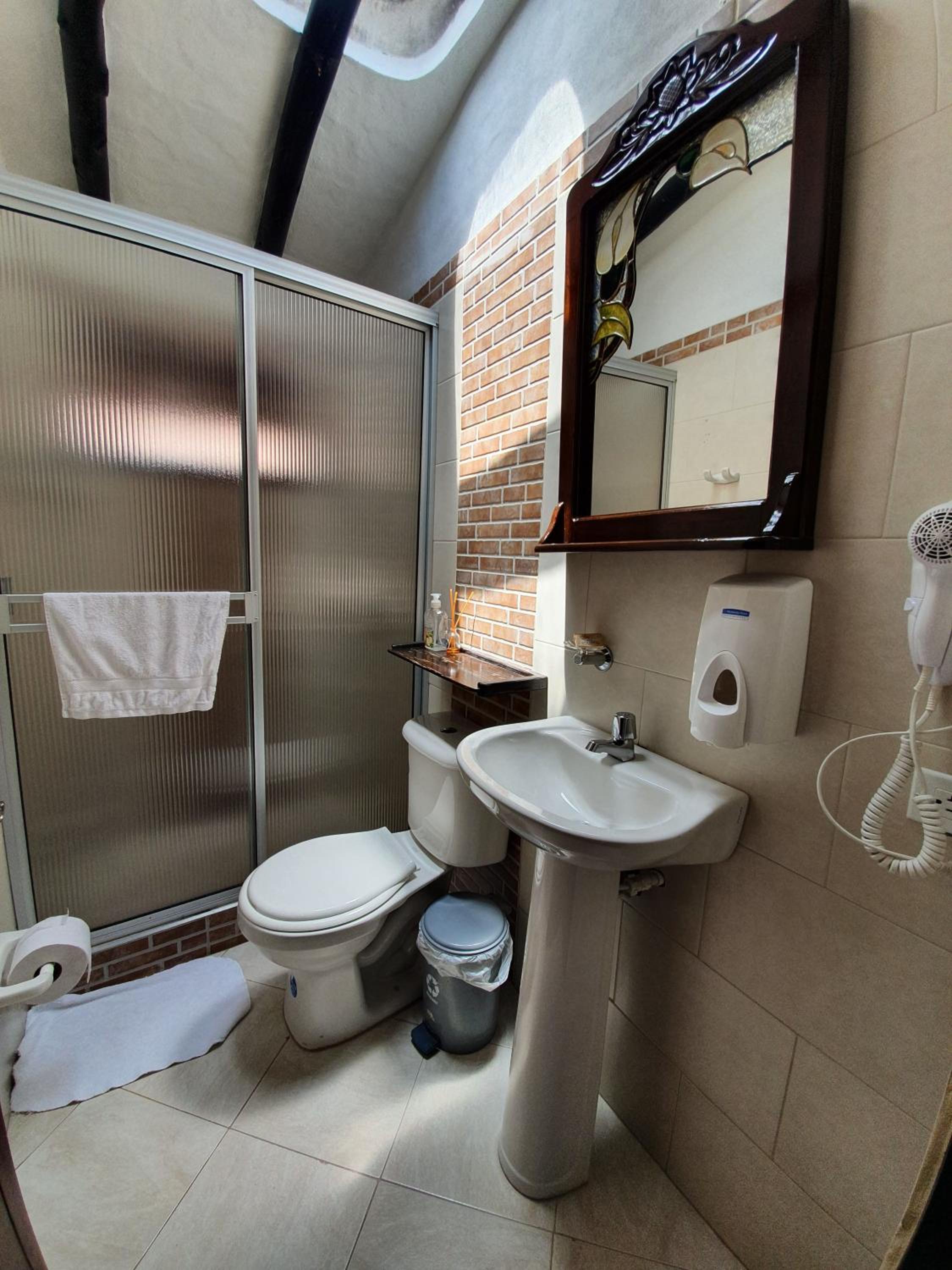 Basic Triple Room photo 3