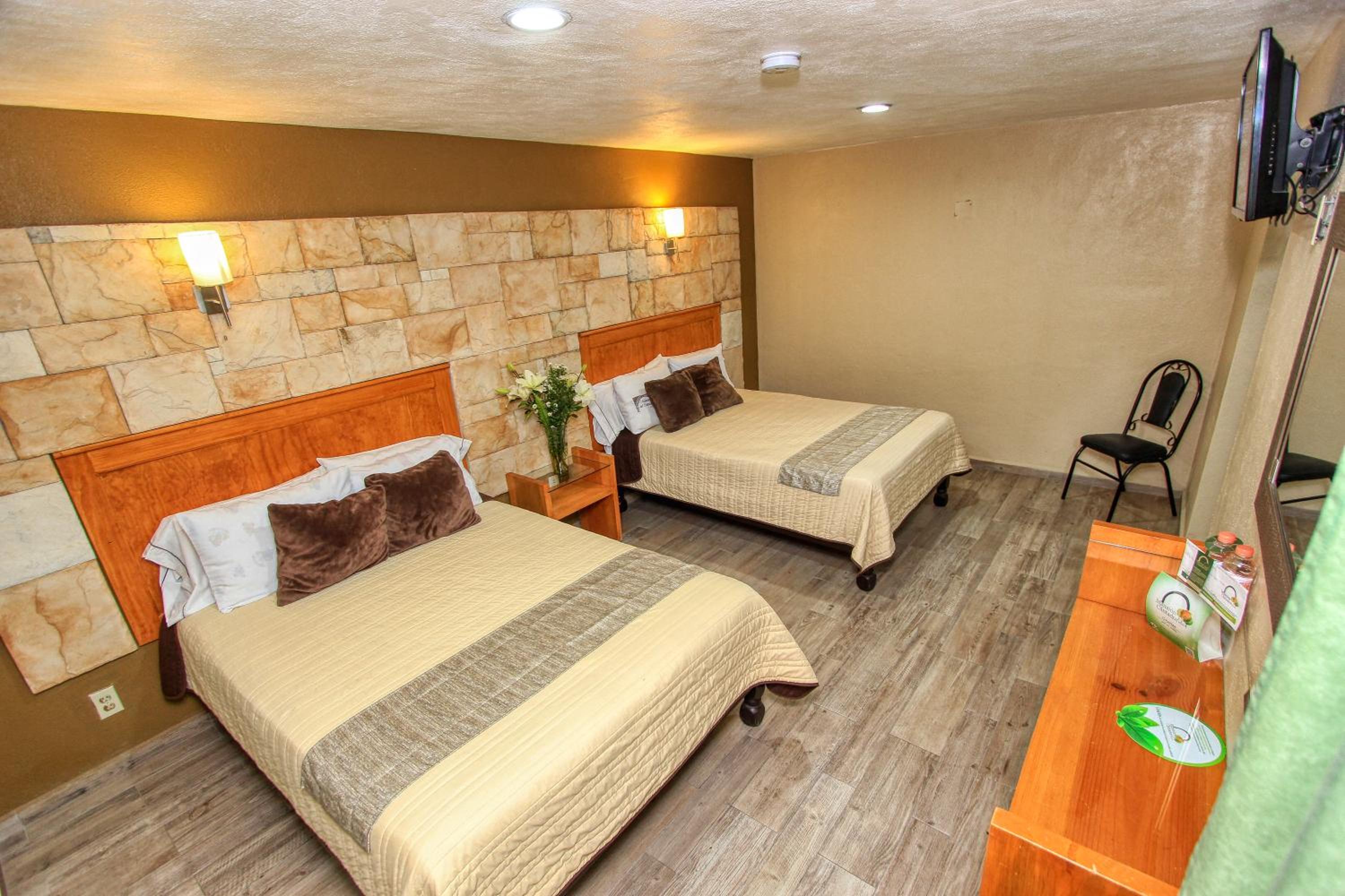 Double Room with Two Double Beds photo 3