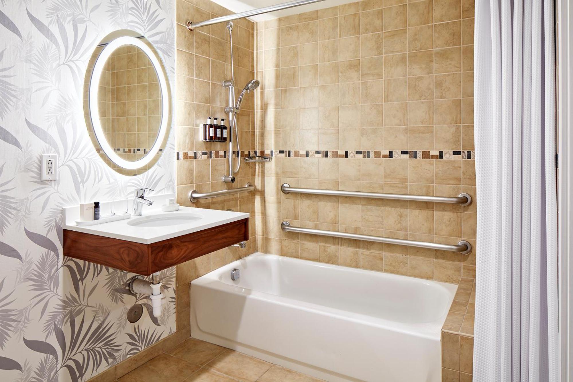 King Room - Disability Access photo 2