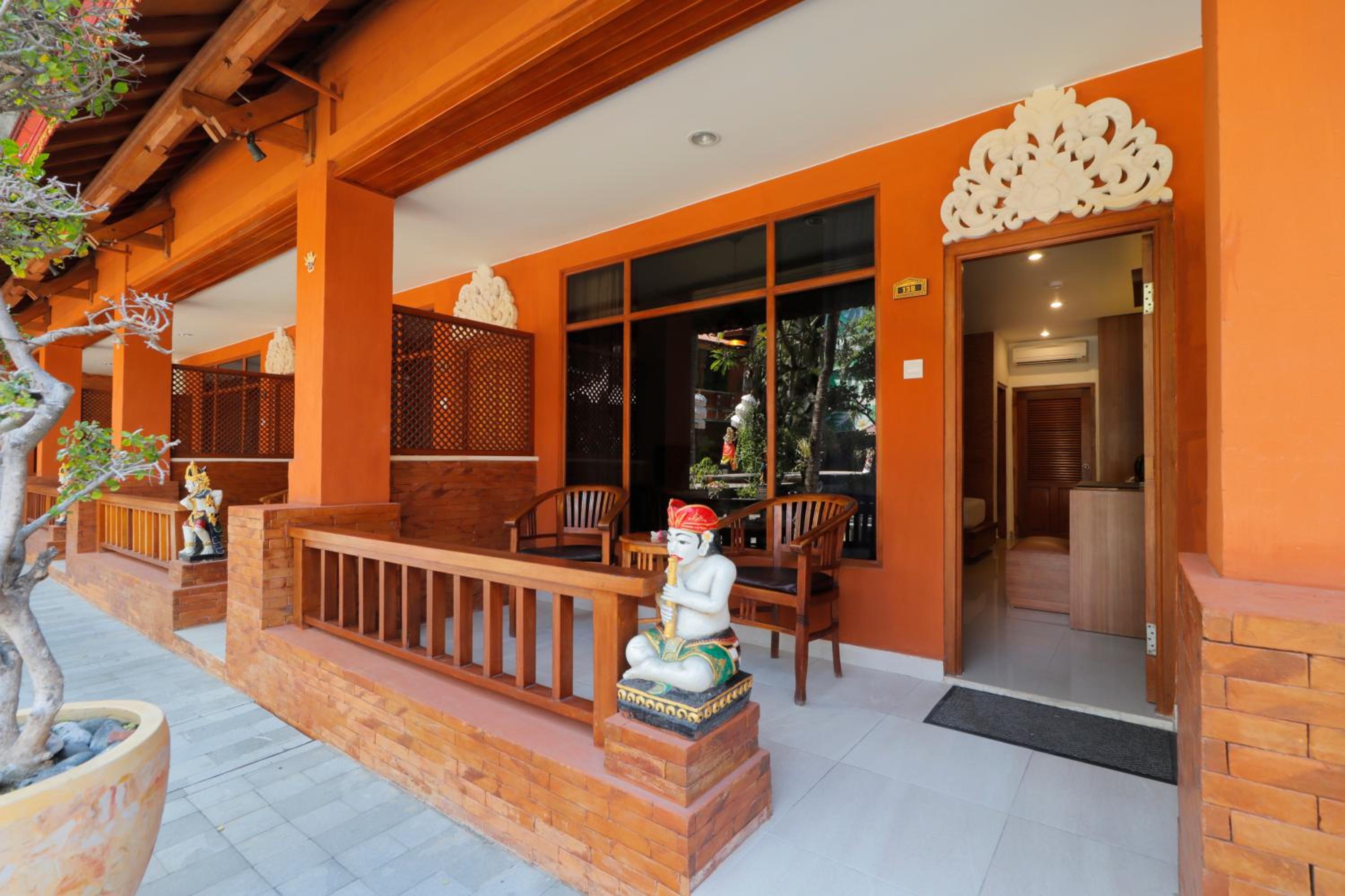 Deluxe Double or Twin Room with Pool Terrace - Photo 9