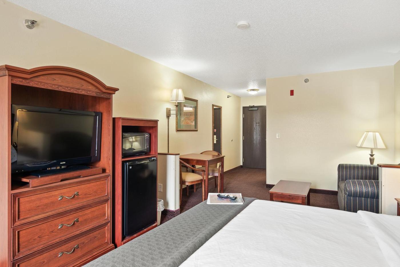 Executive King Suite - Photo 4