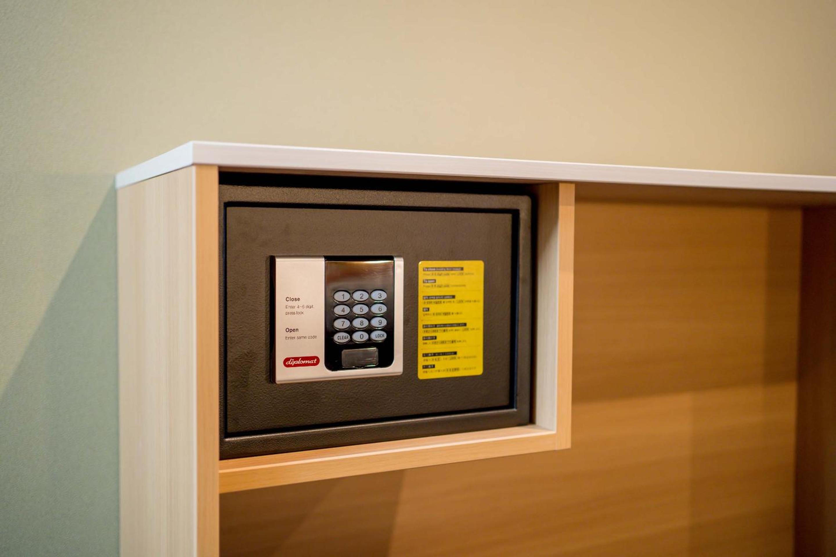 Standard Family Room - Photo 3