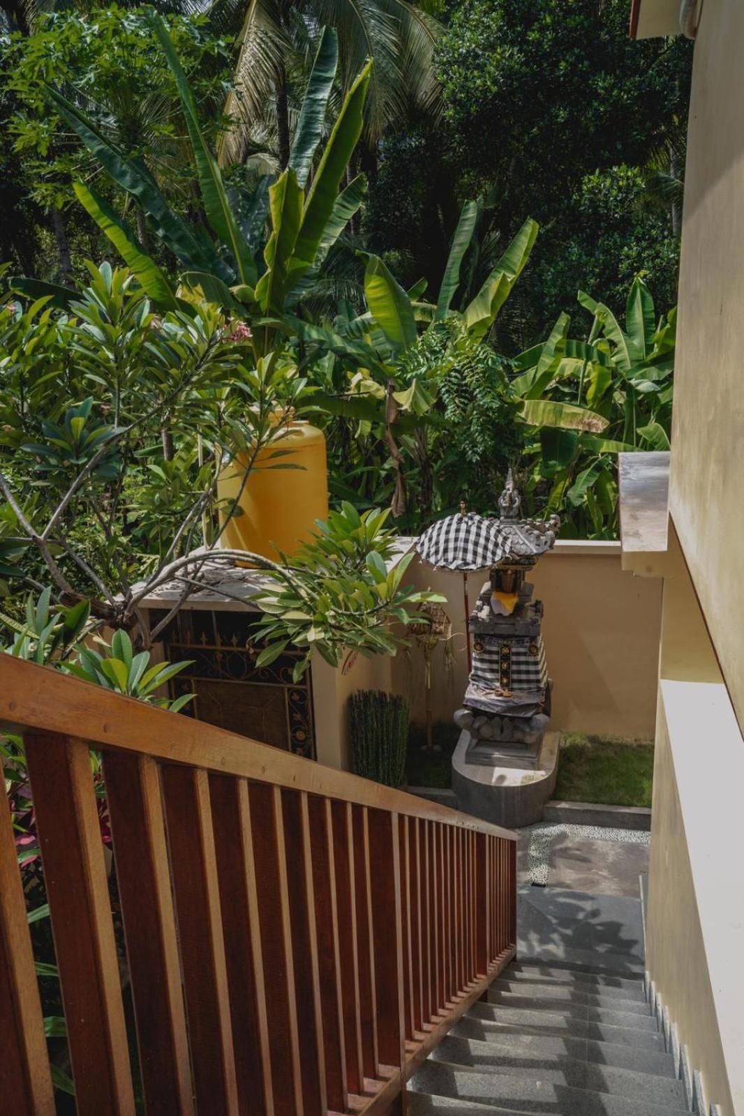 Villa with Private Pool - Photo 36