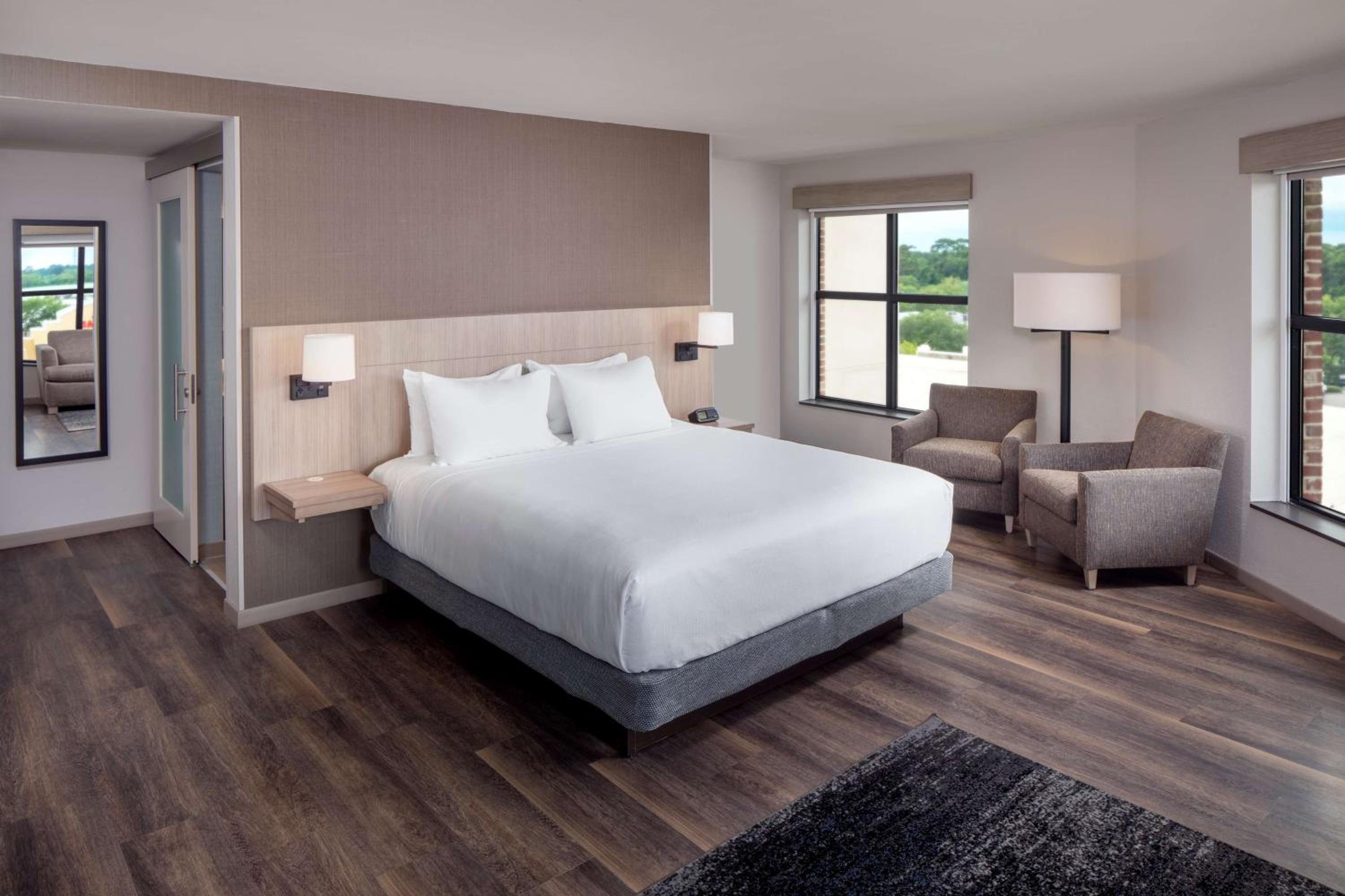 Corner King Room with Sofa Bed