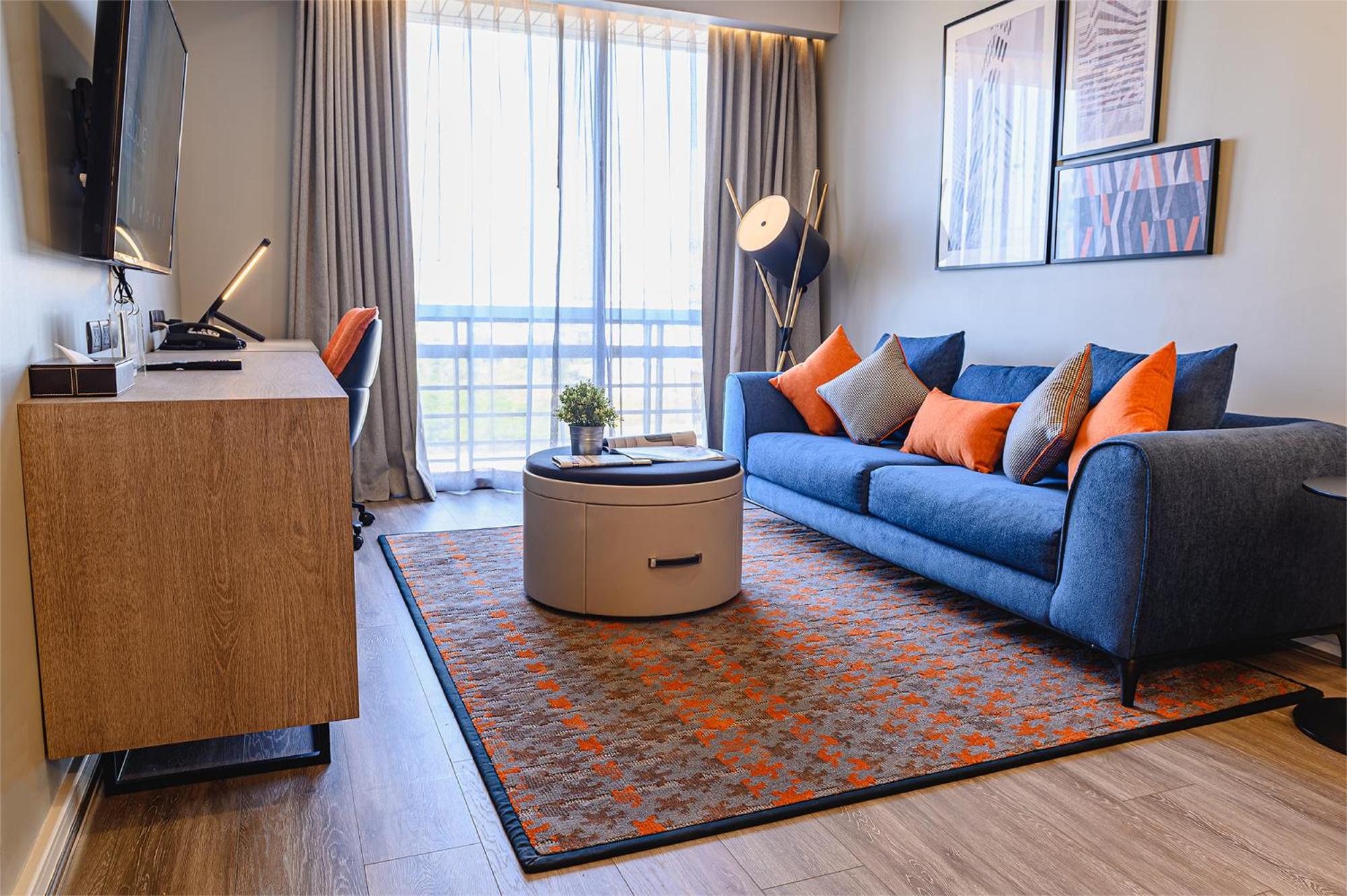 One-Bedroom Deluxe photo 1