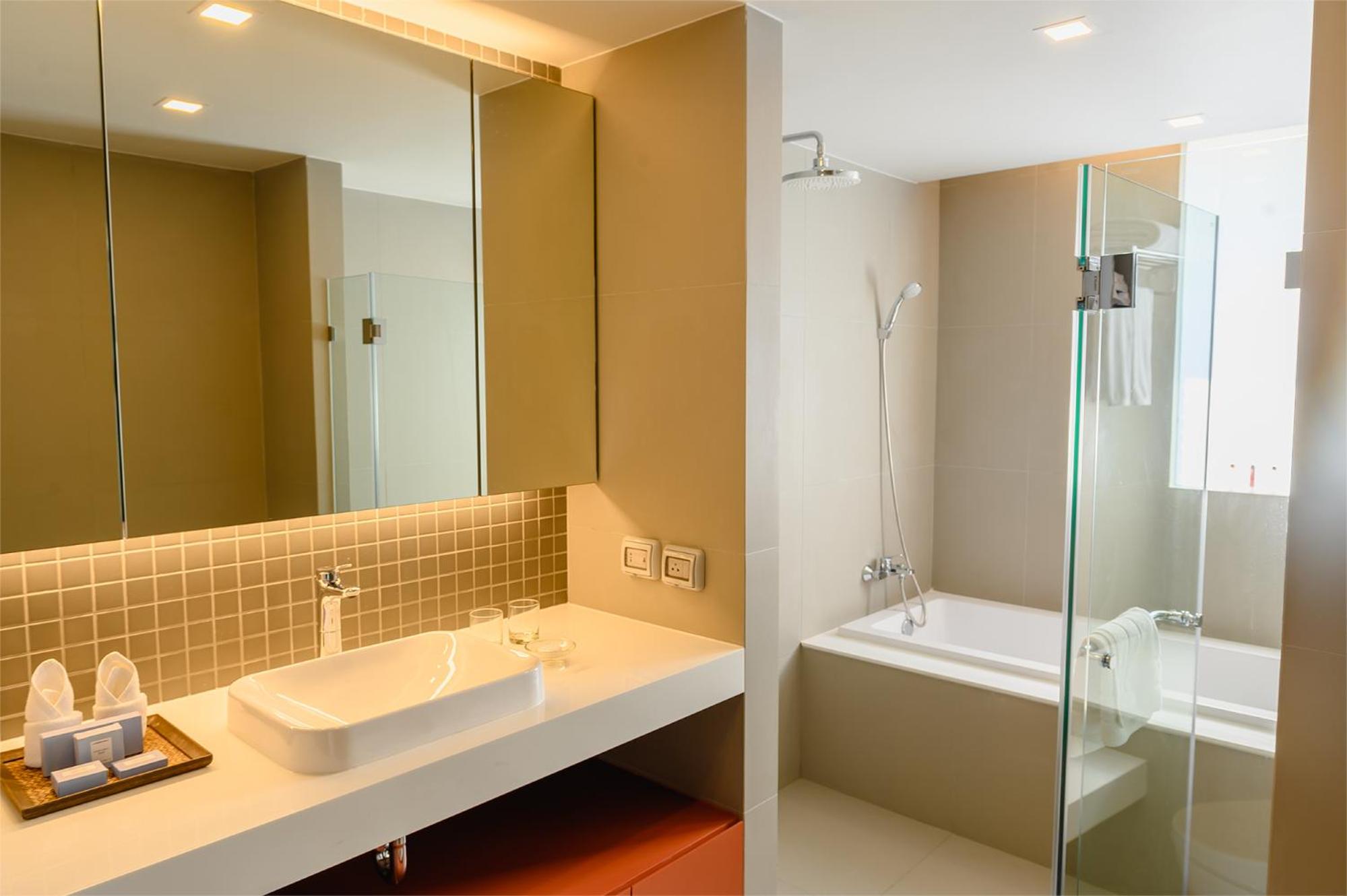 Two-Bedroom Deluxe photo 3