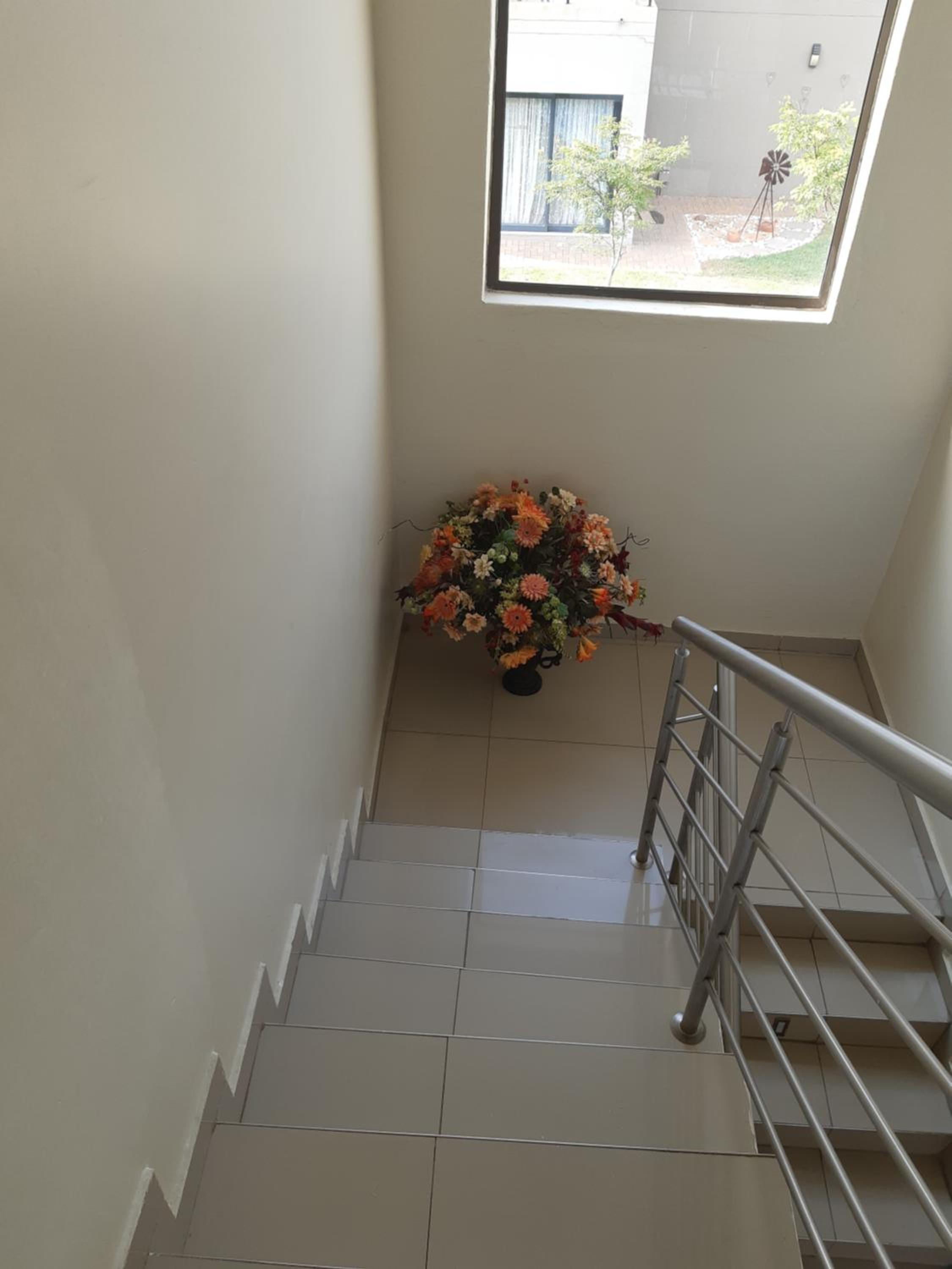 Three-Bedroom House - Photo 7