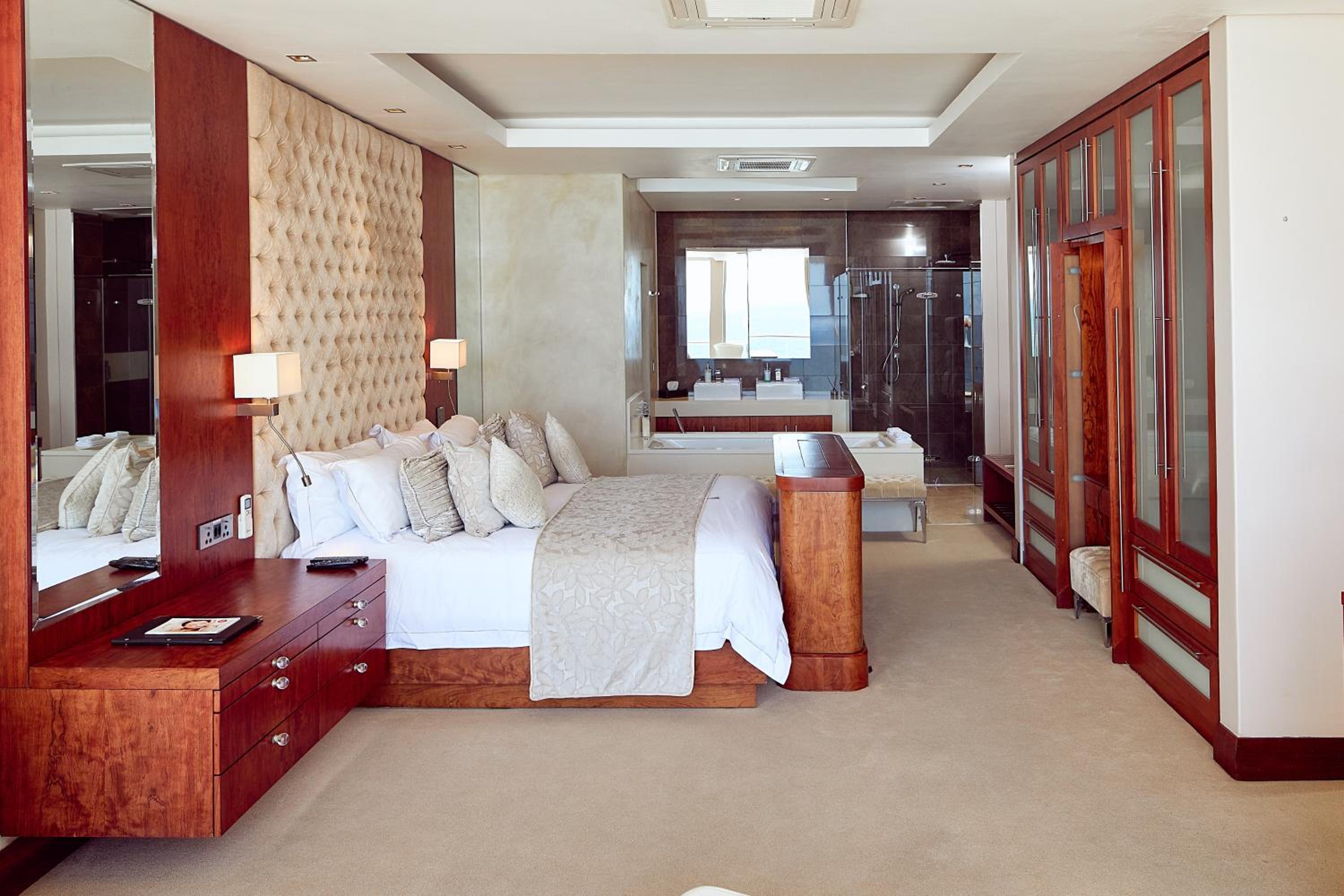 Superior Penthouse Apartment photo 3
