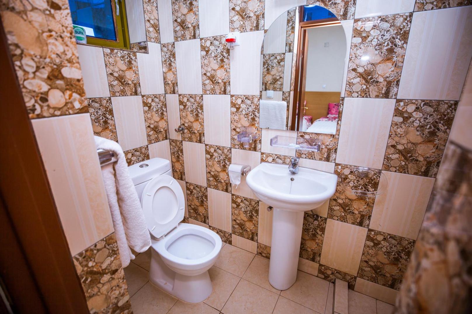 Standard Twin Room With Garden View photo 2