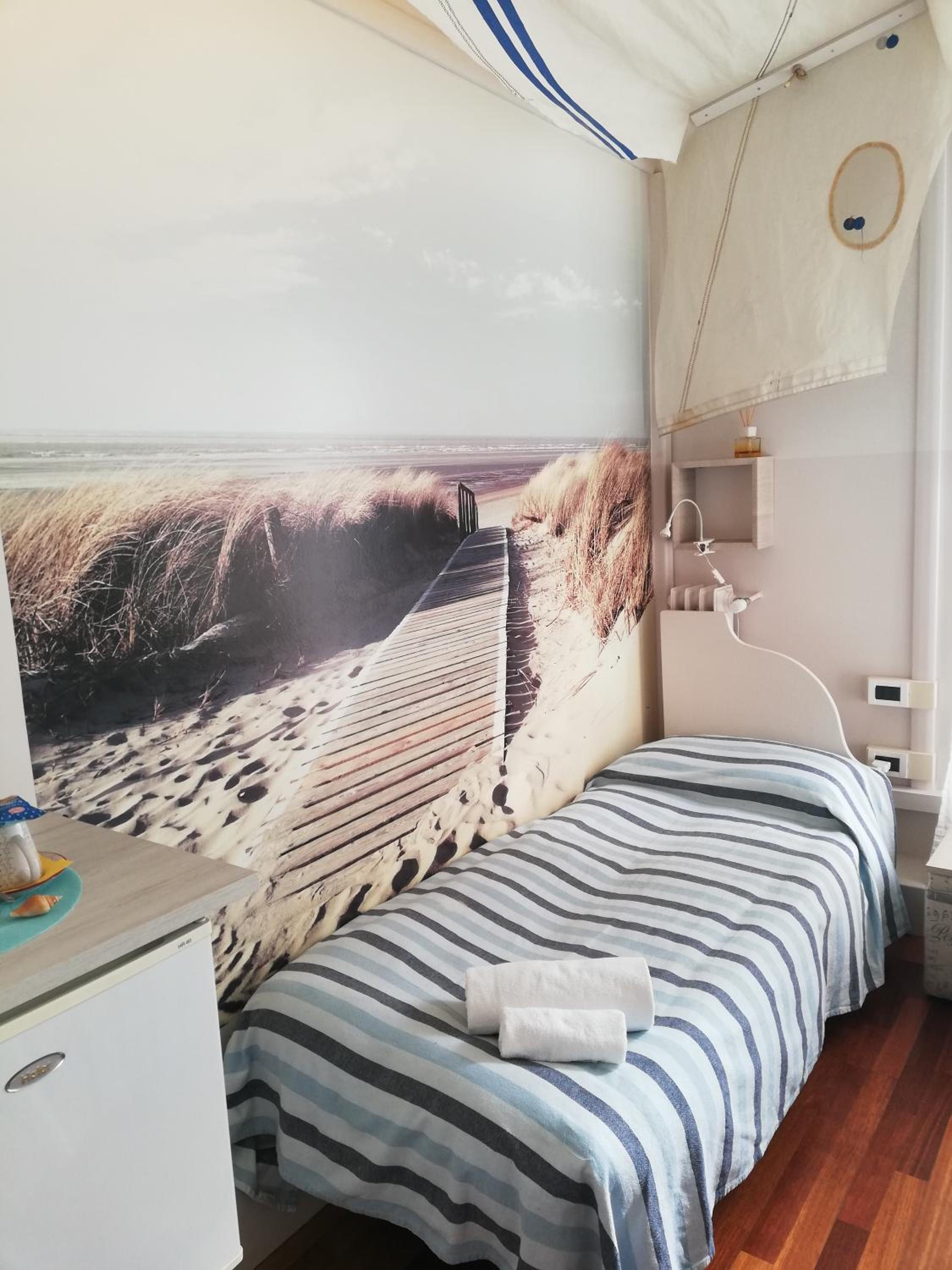 Single Room photo 1