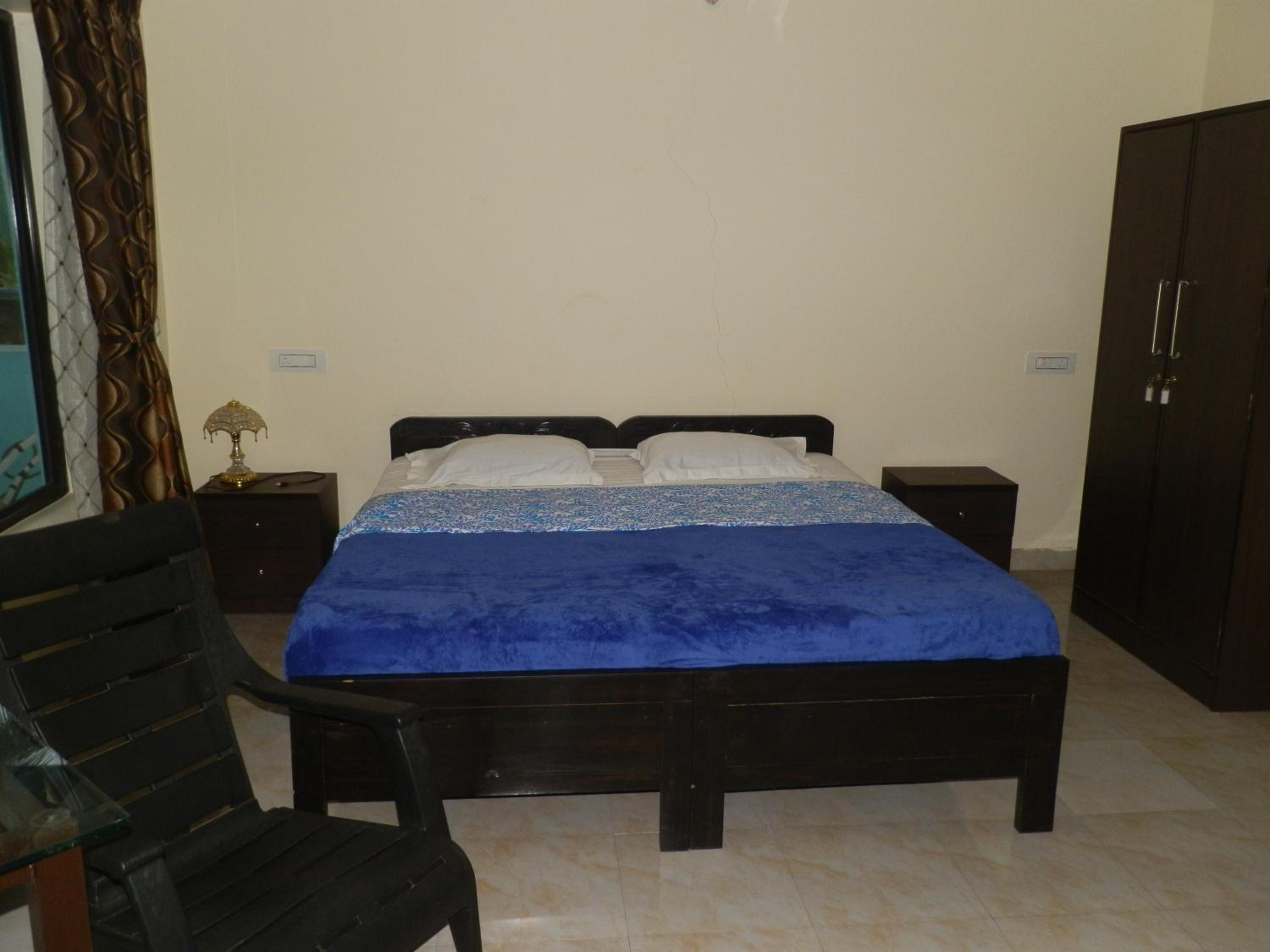 Budget Double Room photo 2