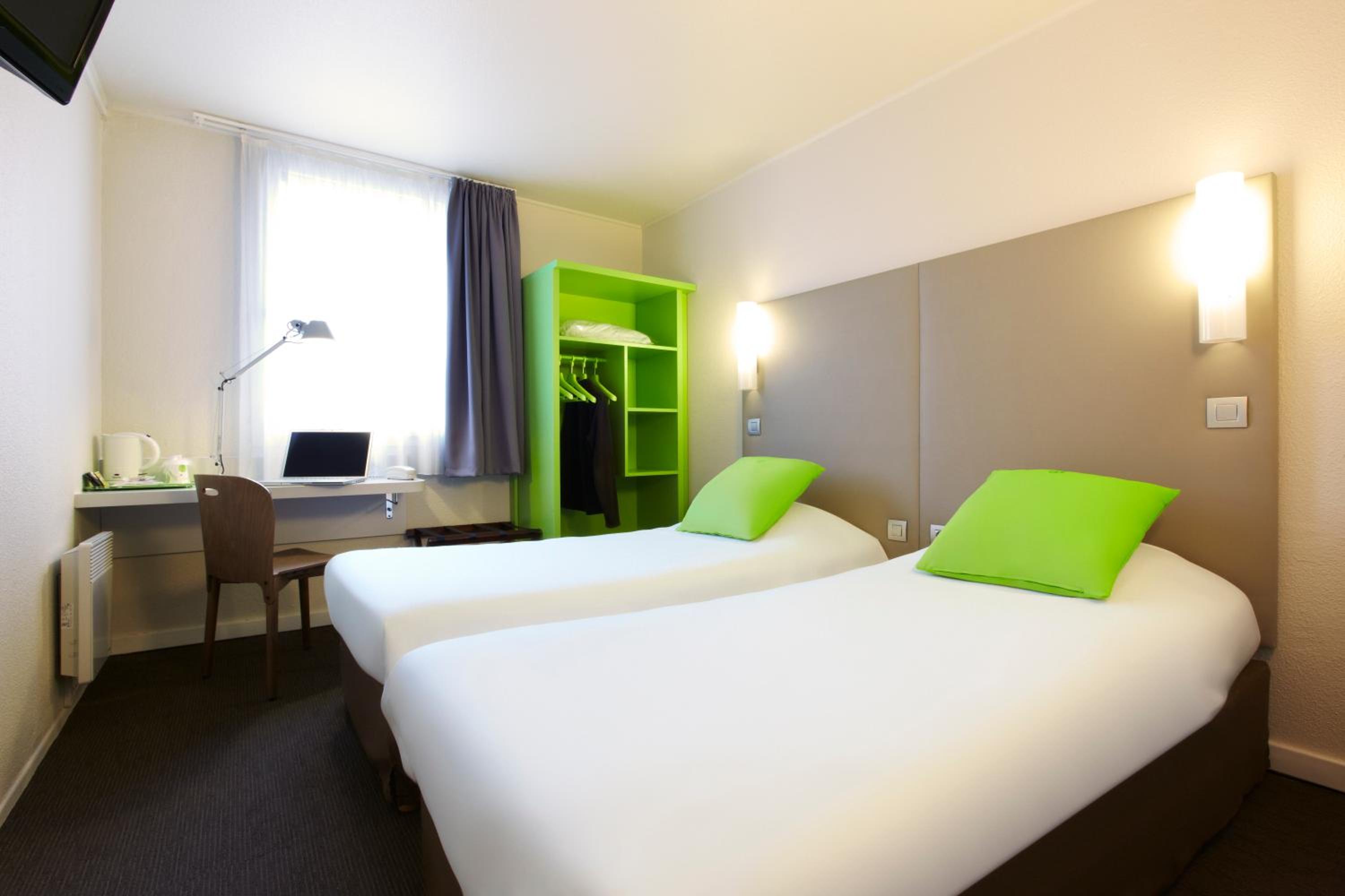 Twin Room - Photo 5