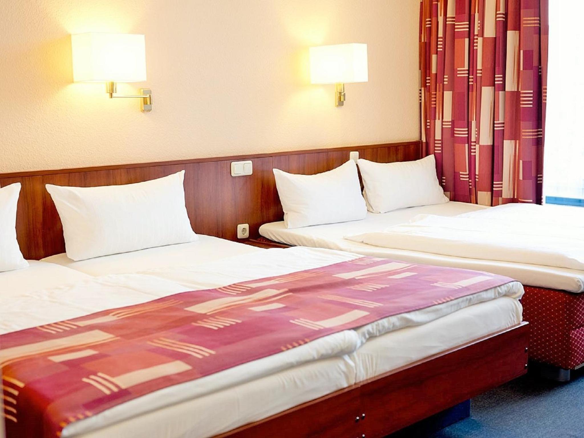 Quadruple Room - Photo 10