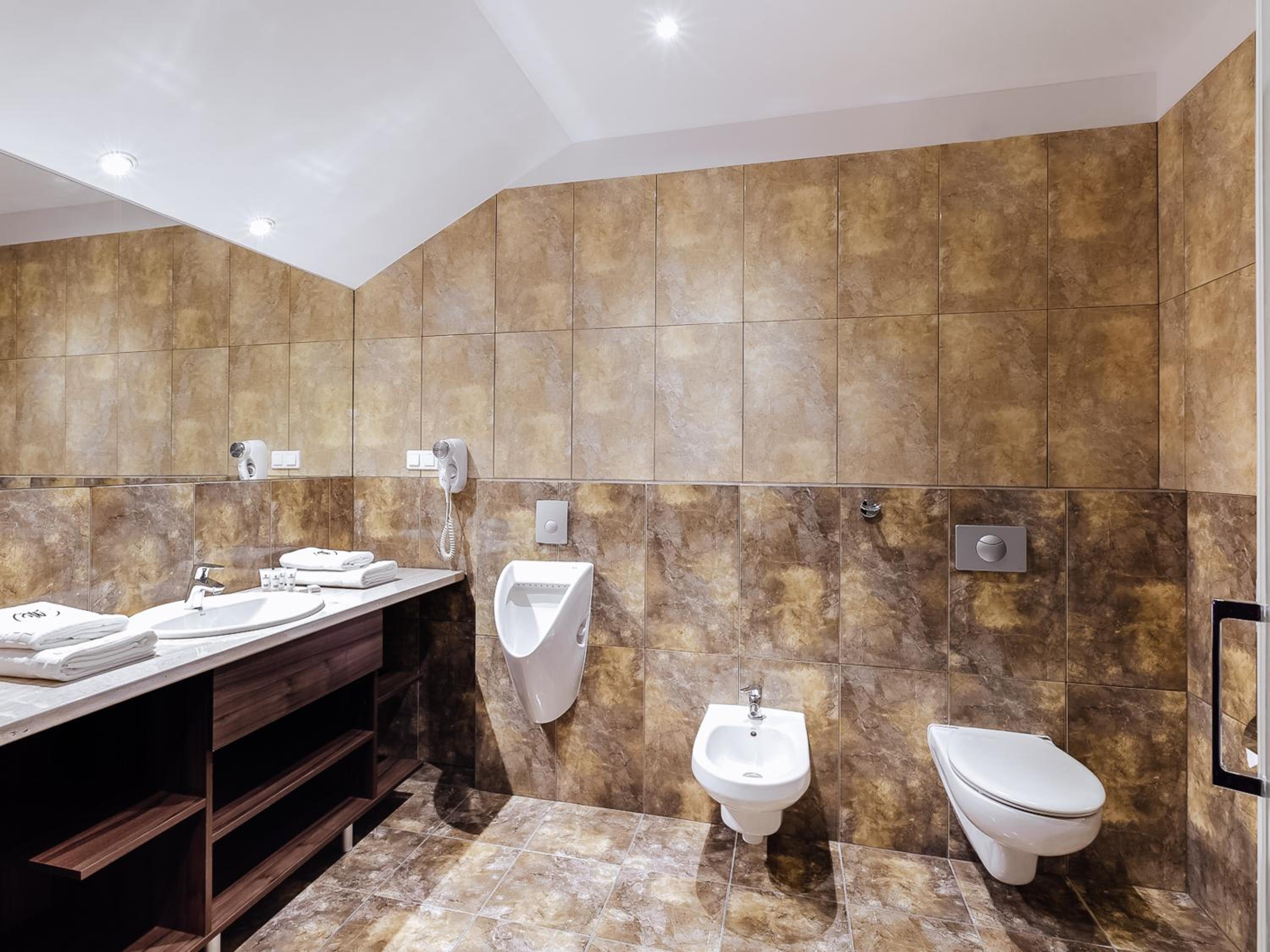 Suite - Photo 2
