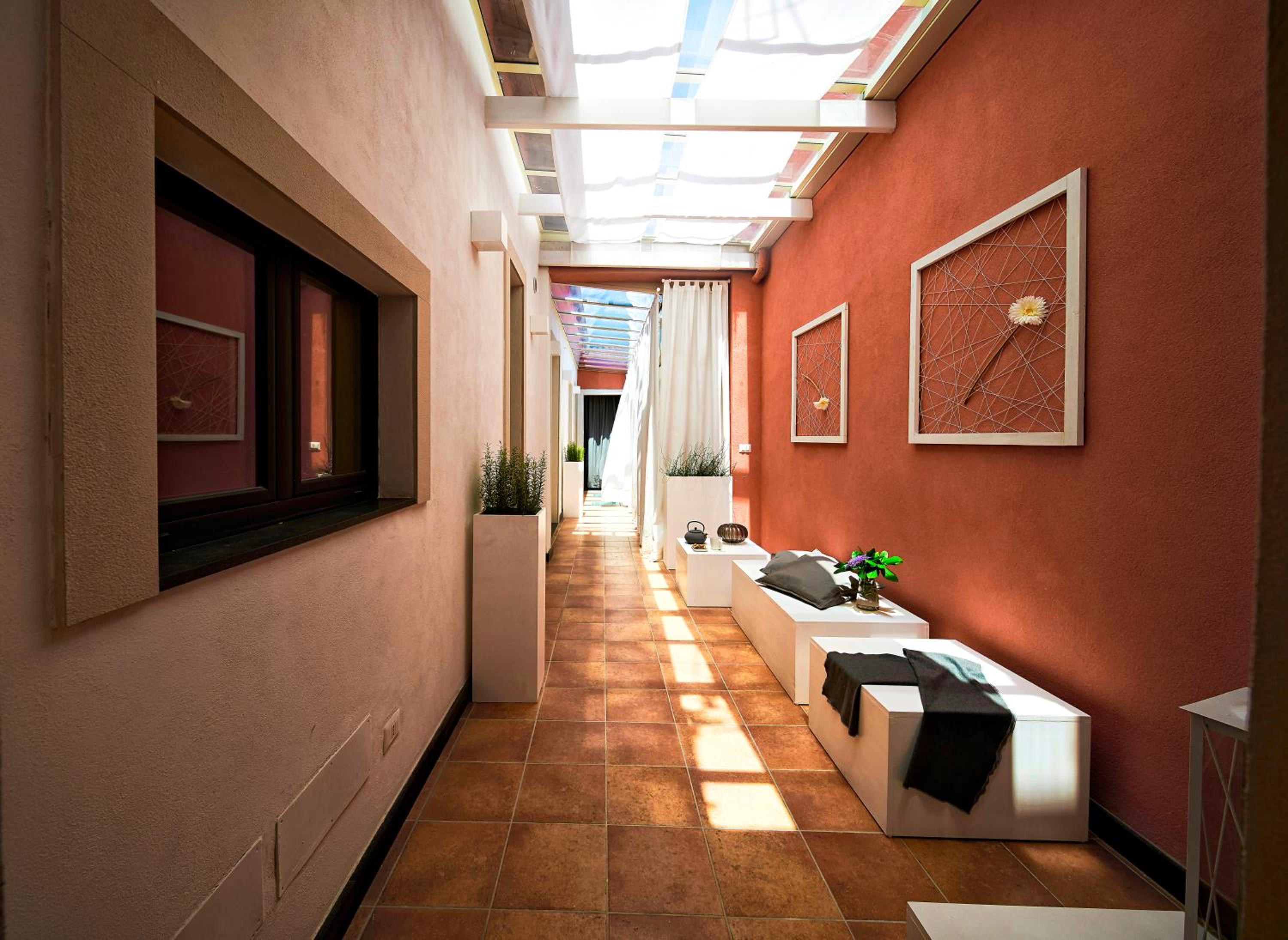 Three-Bedroom Townhouse - Photo 14