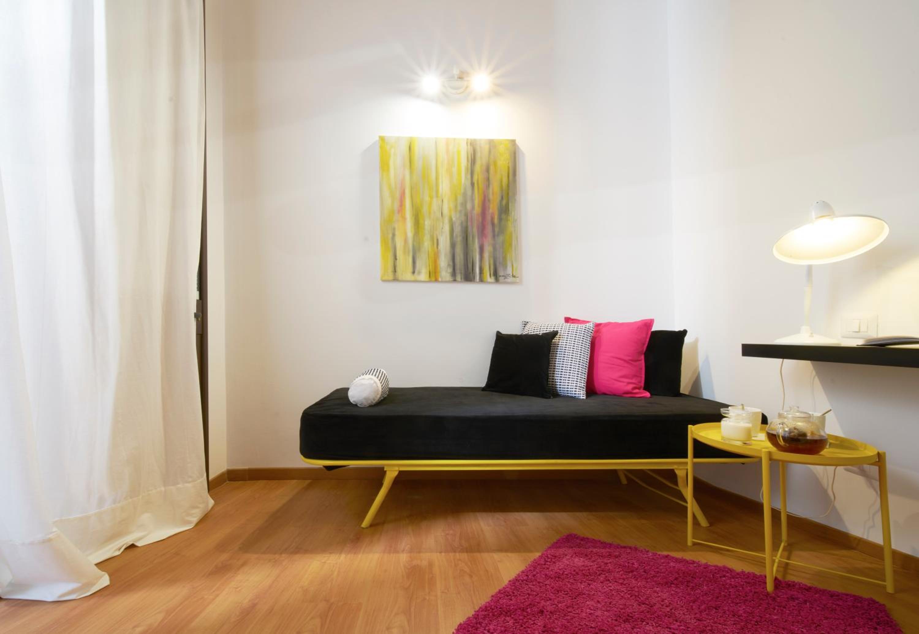 Three-Bedroom Townhouse - Photo 22