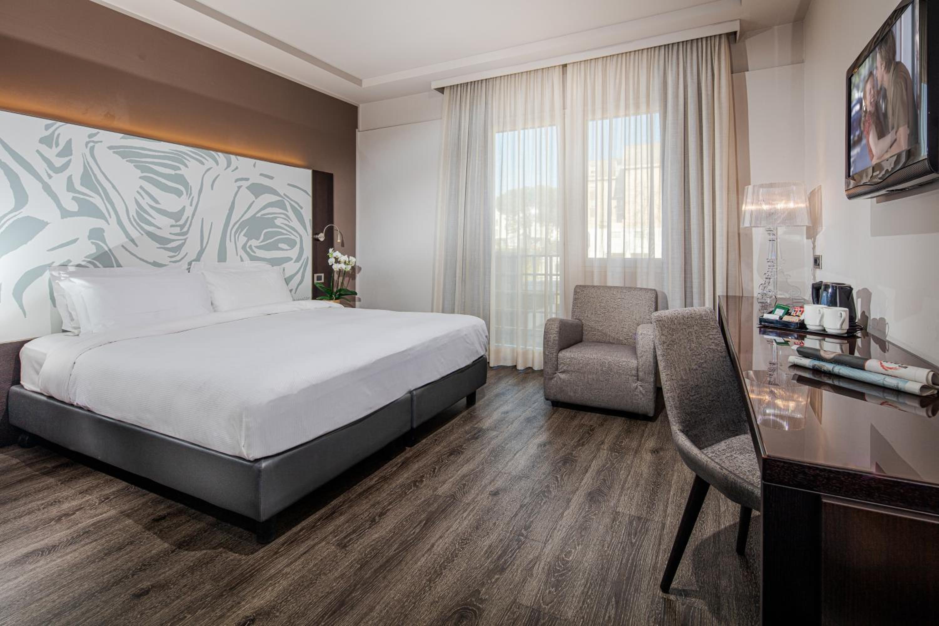 Superior Double or Twin Room - Photo 1
