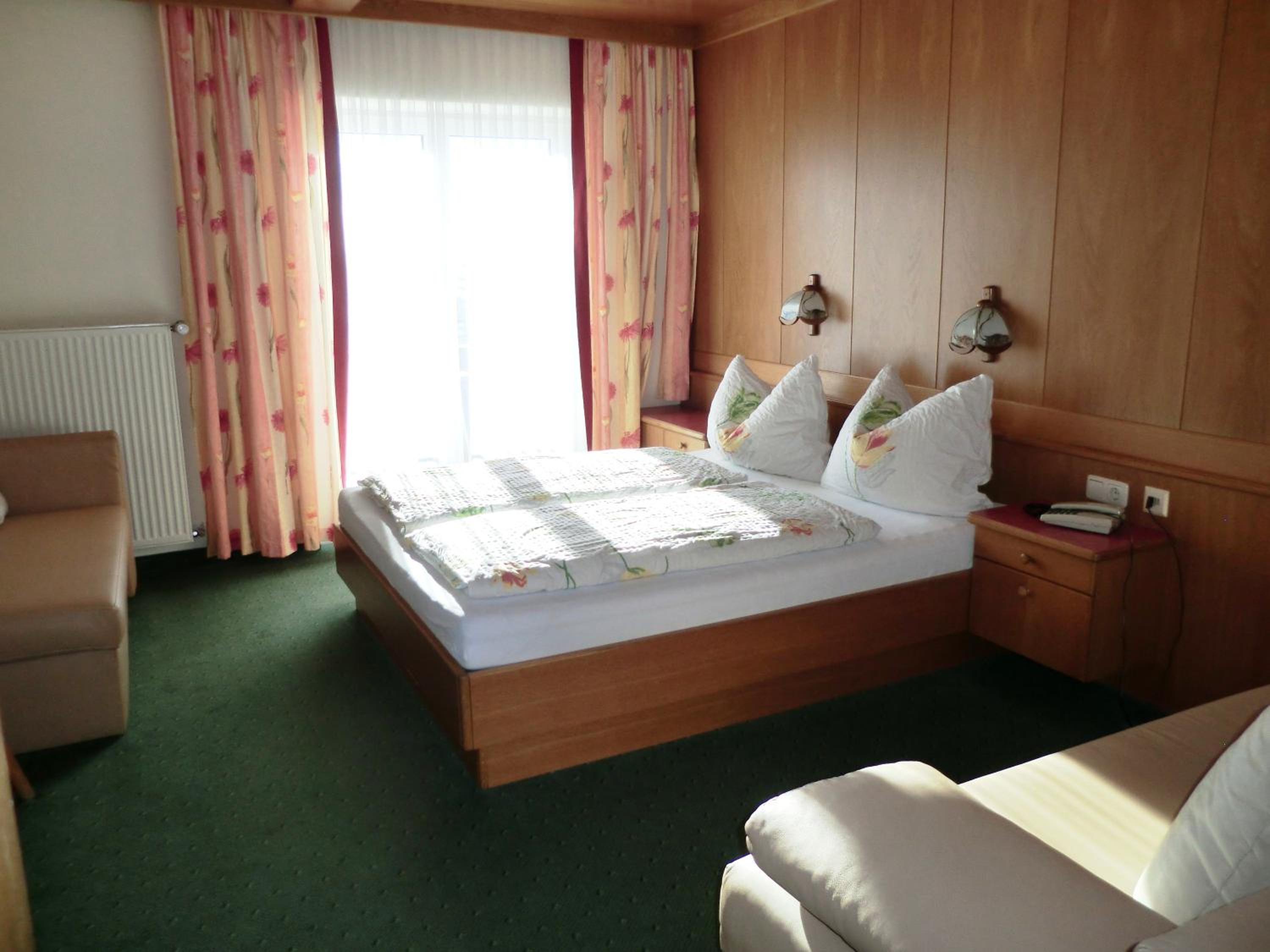 Quadruple Room - Photo 6