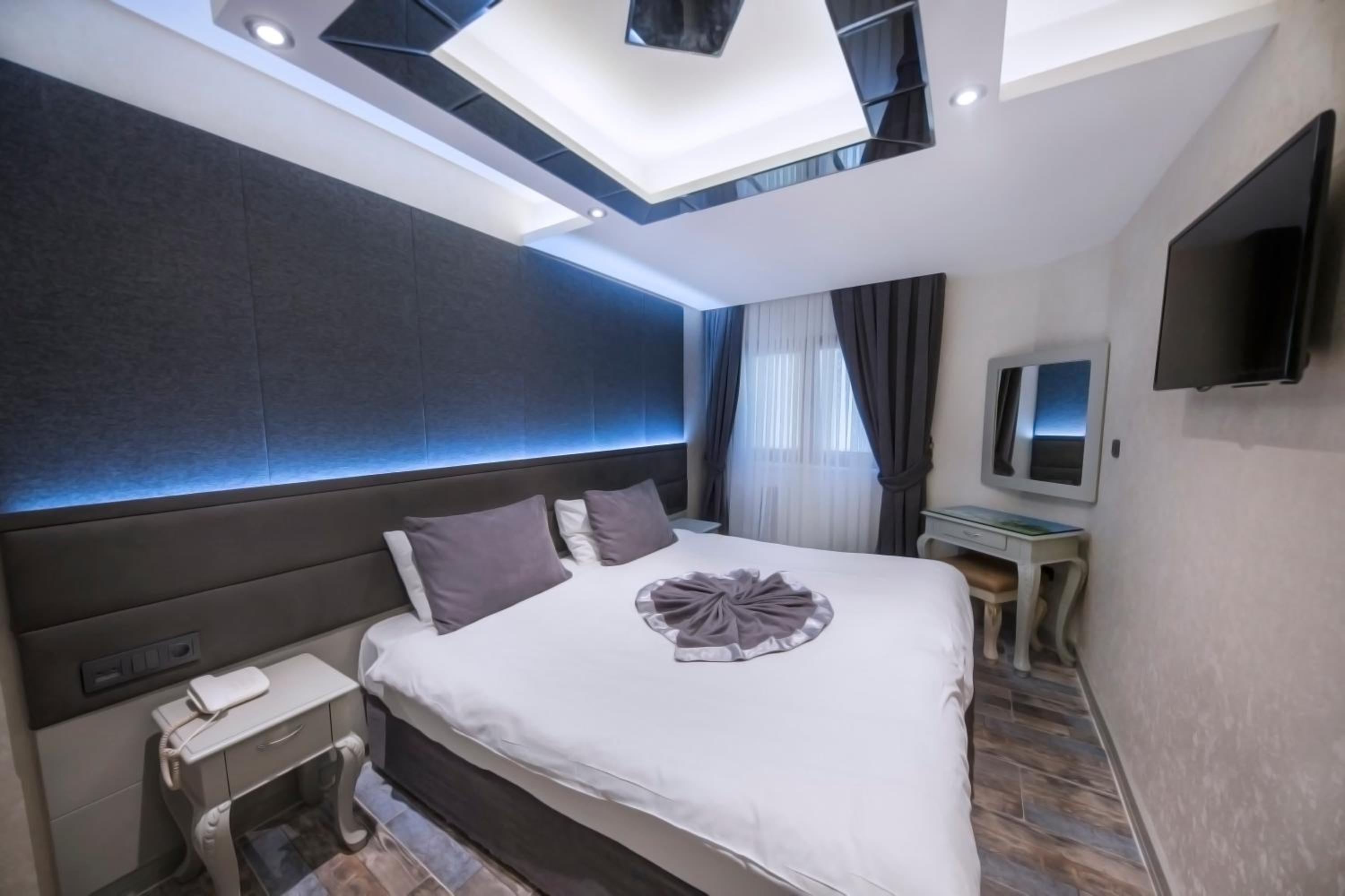 Economy Double Room photo 1