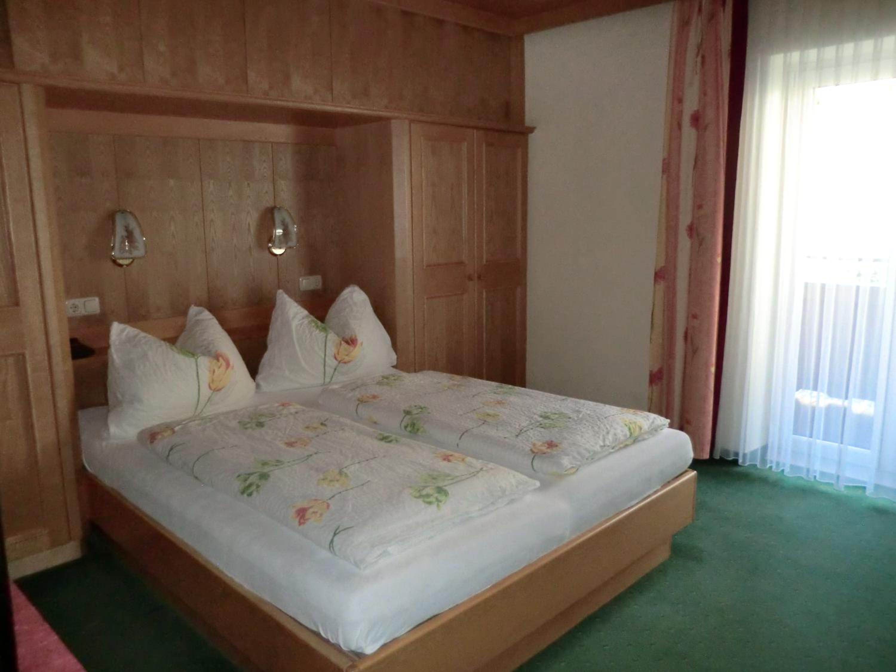 Double Room - Photo 3