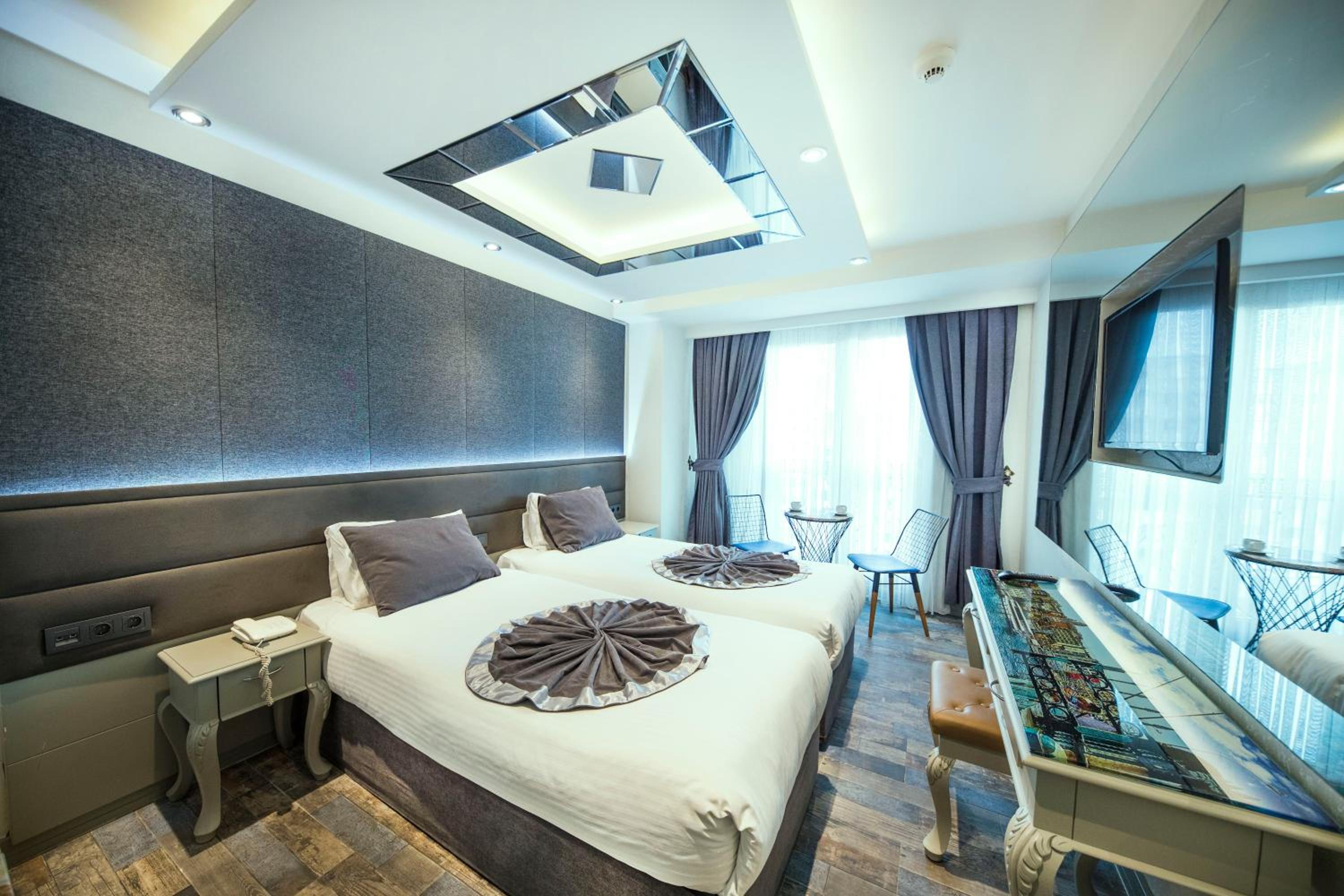 Superior Double or Twin Room photo 2